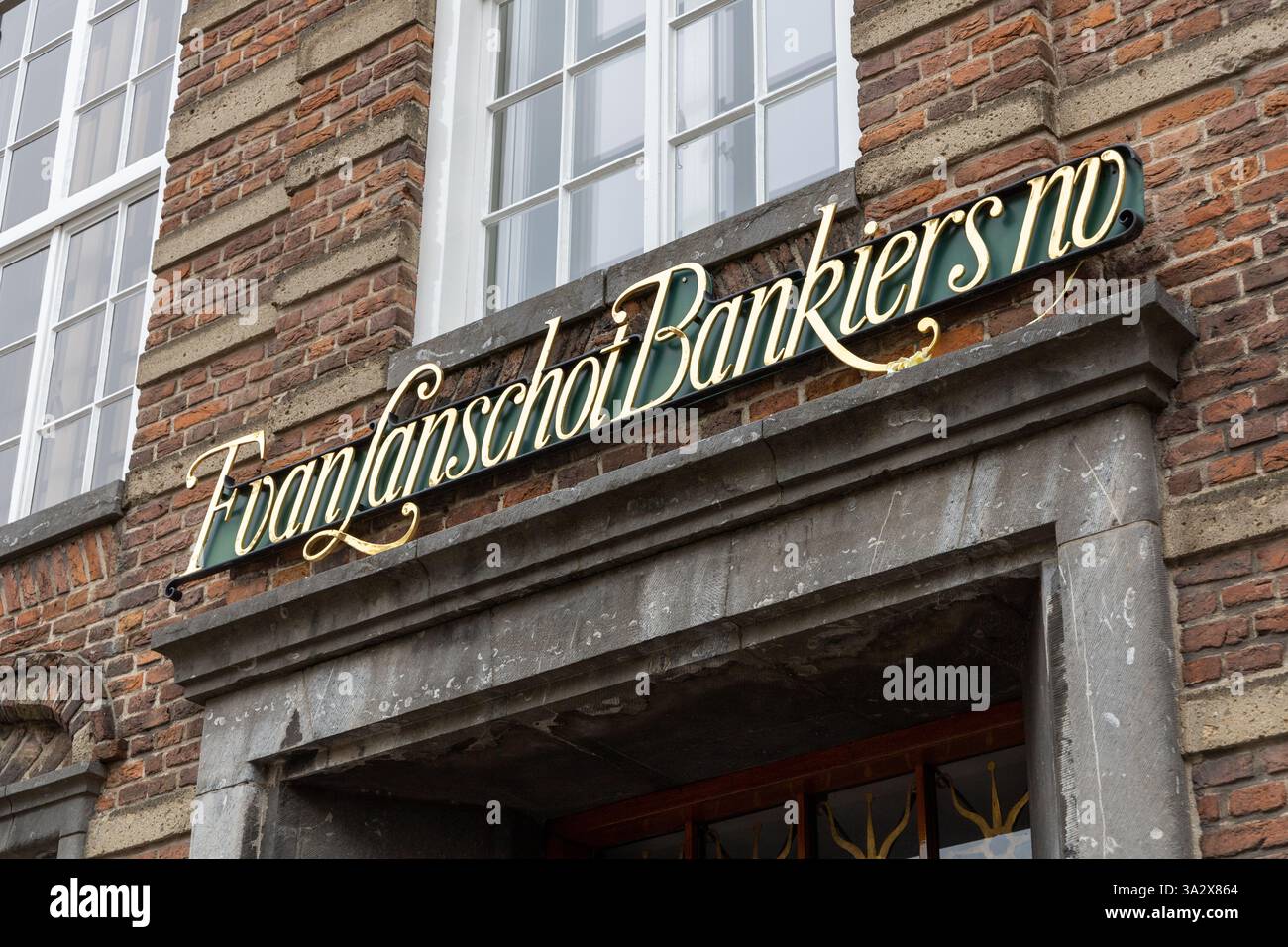 Van Lanschot è la più antica banca privata indipendente dei Paesi Bassi nel centro della città storica di Den Bosch. Foto Stock