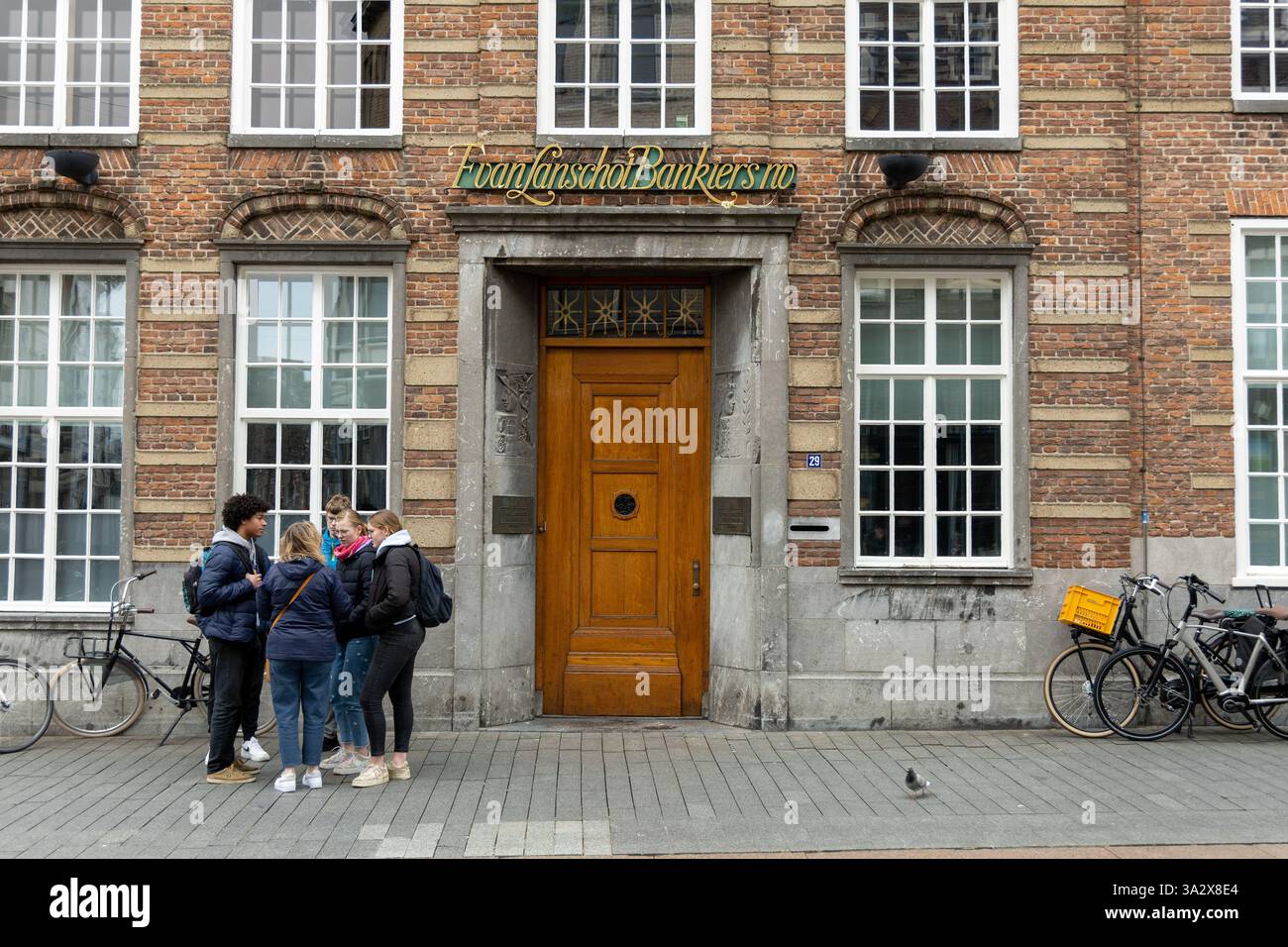Van Lanschot è la più antica banca privata indipendente dei Paesi Bassi nel centro della città storica di Den Bosch. Foto Stock