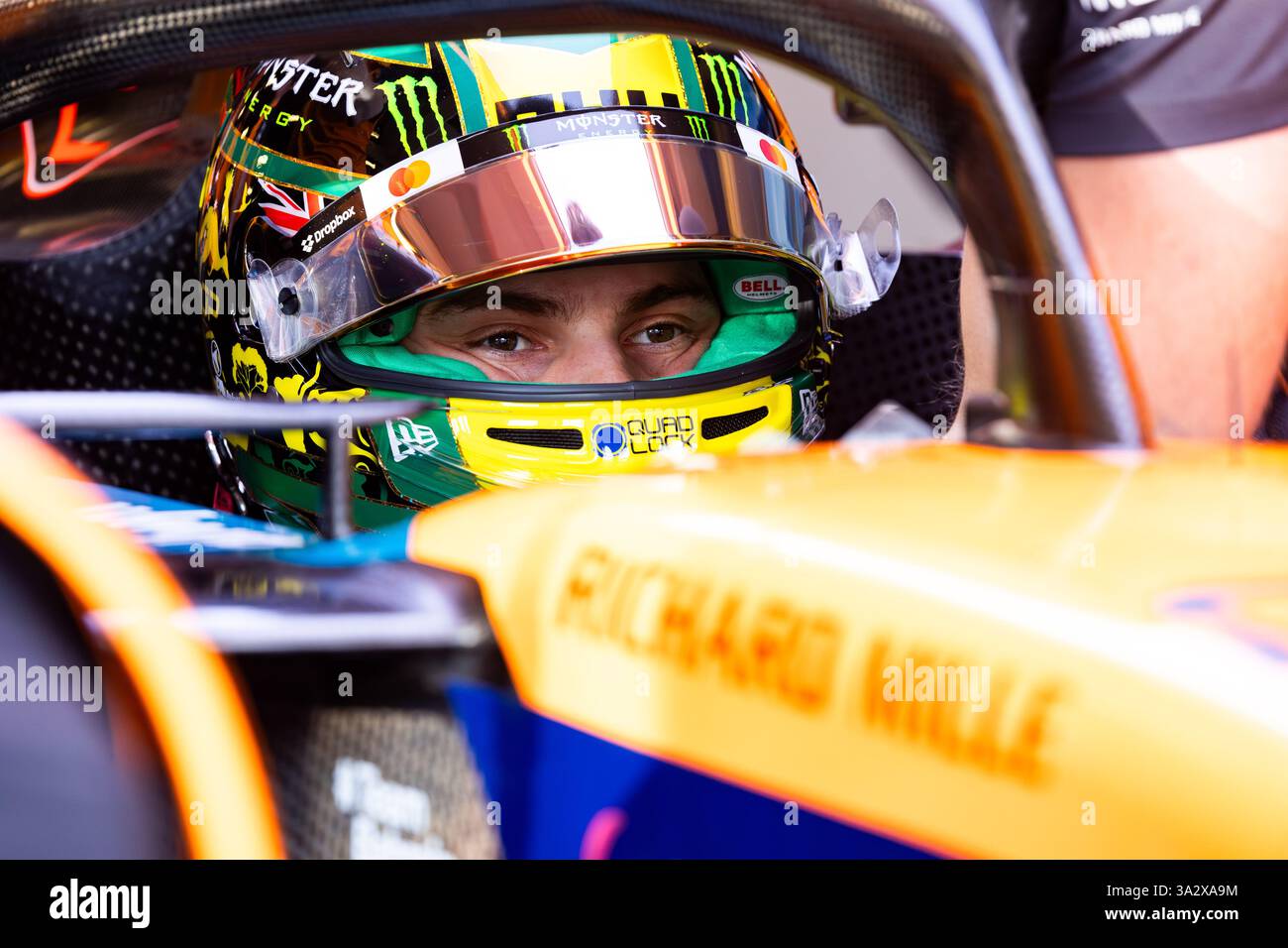 PIASTRI Oscar (aus), McLaren F1 Team MCL39, ritratto durante il Gran Premio d'Australia di Formula 1 Louis Vuitton 2025, 1° round del Campionato del mondo di Formula 1 FIA 2025 dal 14 al 16 marzo 2025 sull'Albert Park Grand Prix Circuit, a Melbourne, Australia Foto Stock