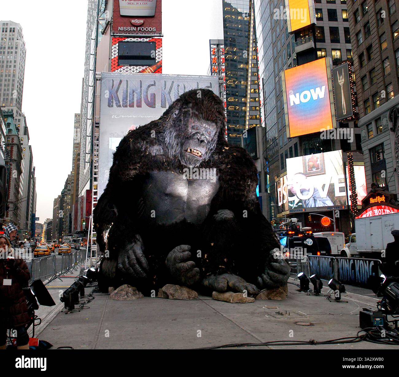 Ottobre 21, 2002 - New York NEW YORK - K46154AR.''KING KONG " NEW YORK PREMIERE CONFERENZA STAMPA.IN TIMES SQUARE a New York City 5-12-2005. ANDREA RENAULT-(Immagine di credito: © Globo foto/ZUMAPRESS.com) Foto Stock