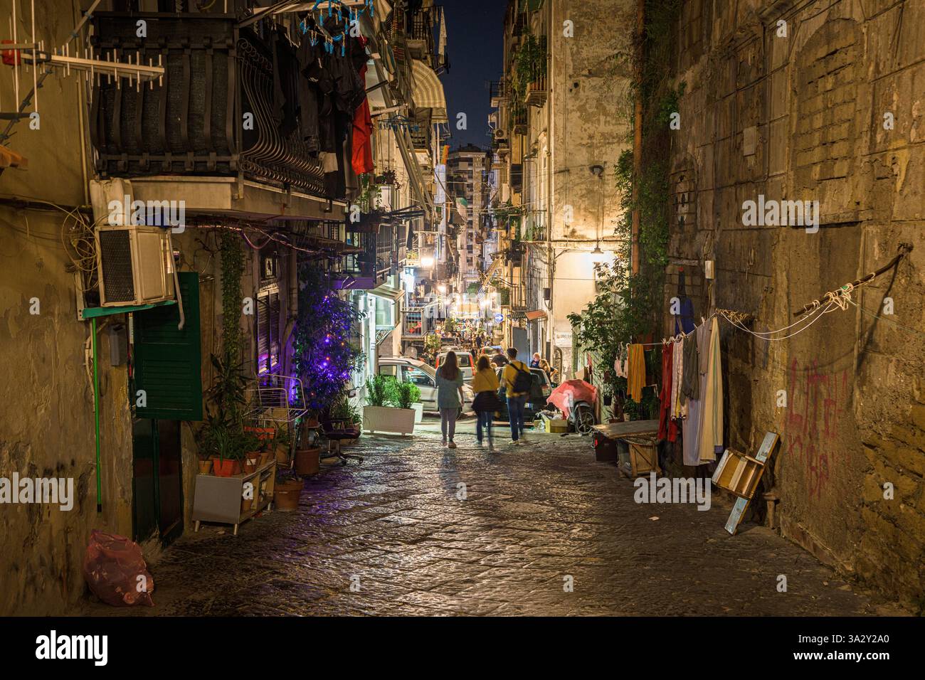 Quartiere spagnolo di notte, Napoli Foto Stock