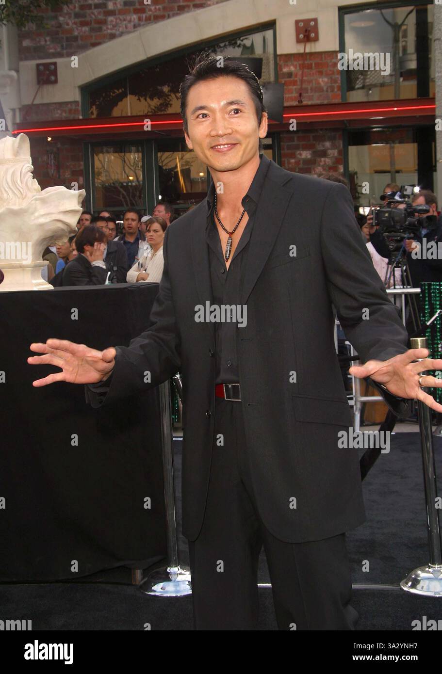 7 maggio 2003 - Los Angeles, CA, USA - COLLIN CHOU -..THE MATRIX RELOADED - PREMIERE -. MANN VILLAGE THEATER, WESTWOOD, CALIFORNIA -. 7 MAGGIO 2003. NINA PROMMER/ 2003 K30327NP(immagine di credito: © Globe Photos/ZUMAPRESS.com) Foto Stock