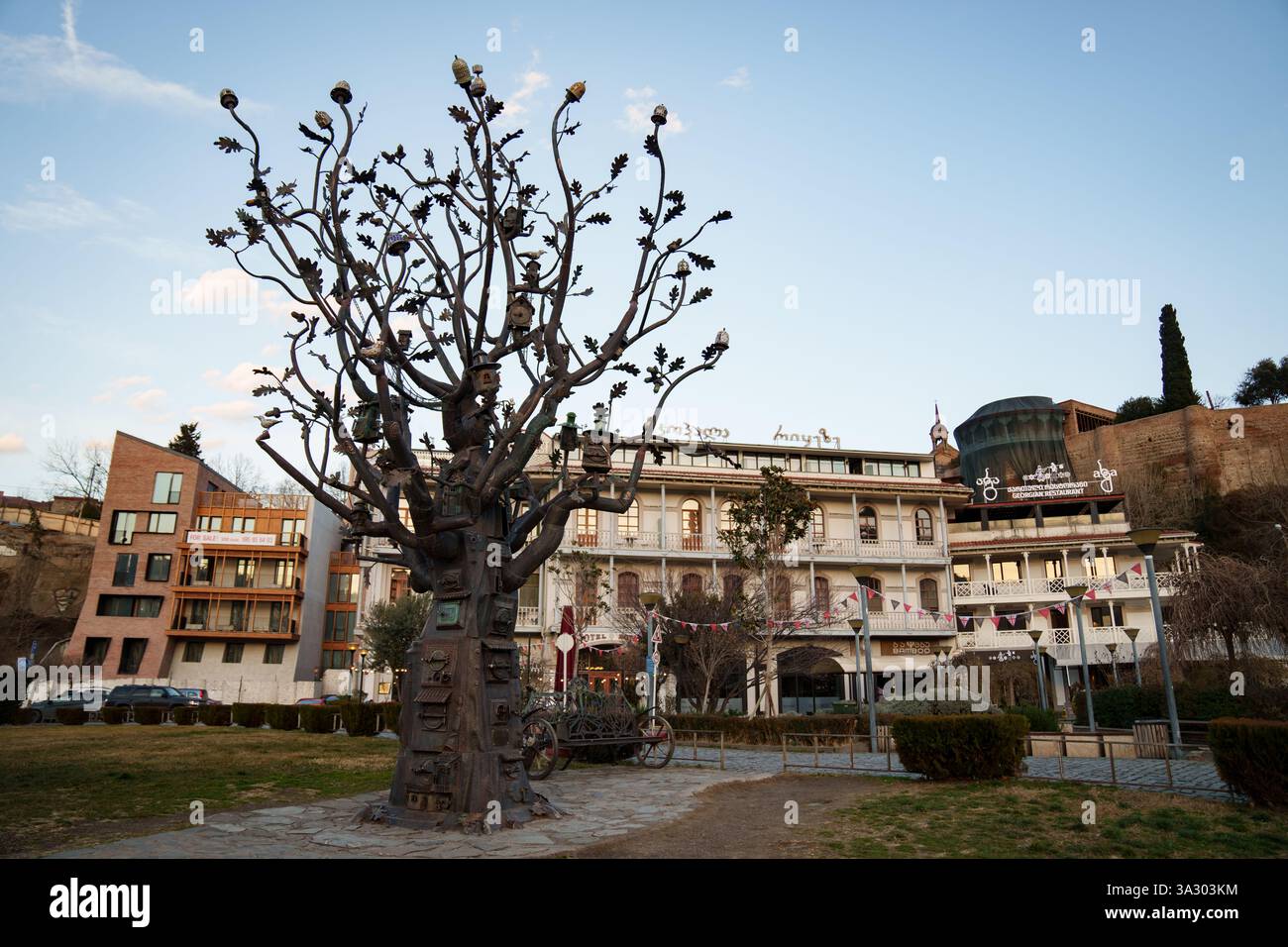 Albero della vita a Tbilisi, Georgia Foto Stock