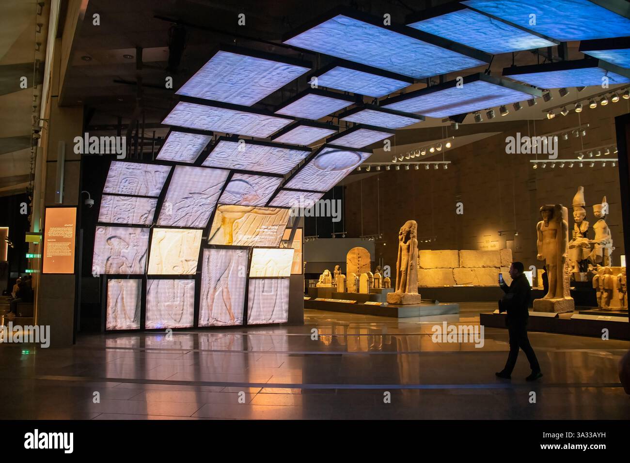 Antichità egizie nel grande Museo Egizio (GEM) Foto Stock