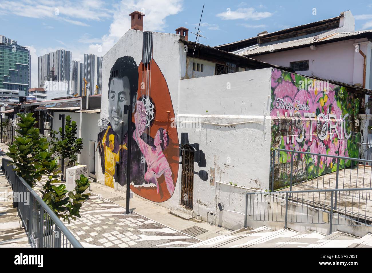 Murale sul muro dell'edificio a Jalan Tan Hiok Nee (陈旭年街), una strada storica a Johor Bahru, Malesia. Foto Stock