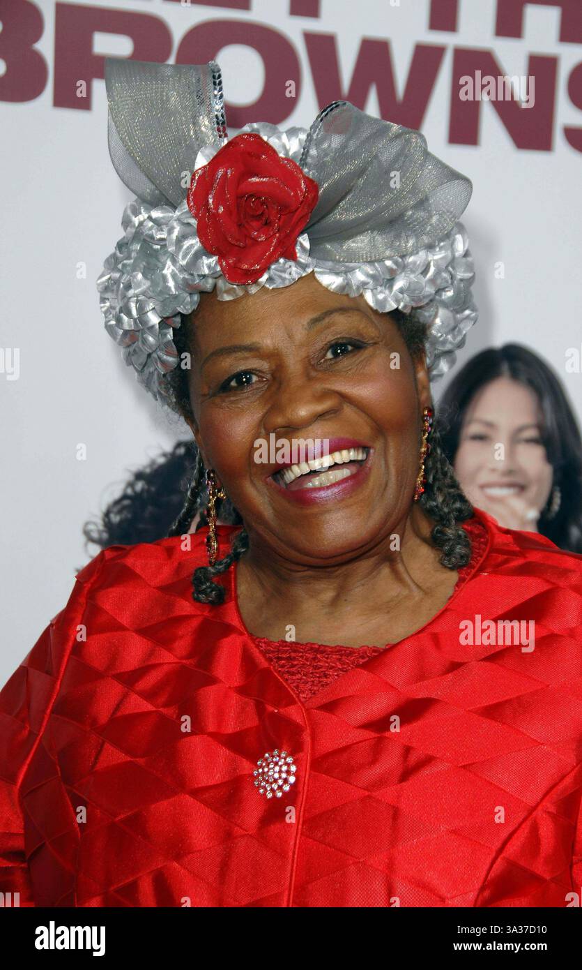 14 marzo 2008 - Hollywood, CA - Premeire mondiale di ''Tyler Perry's Meet the Browns'' presso l'Arclight Cineramadome di Hollywood, CA 03-13-2008...: Irma P. Hall.. James Diddick- 2008.K56935JDI.(immagine di credito: © Globe Photos/ZUMAPRESS.com) Foto Stock