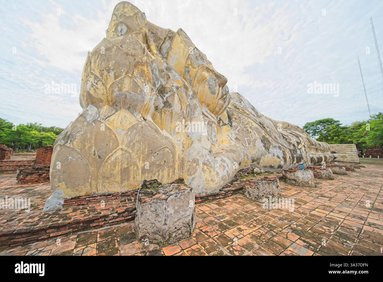Wat Lokayasutharam ad Ayutthaya, Thailandia. Foto Stock