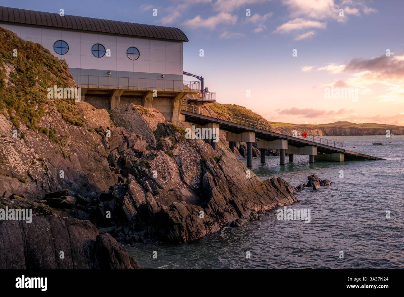 Nuova stazione dei battelli di salvataggio RNLI a St Justinians, Pembrokeshire, Galles Foto Stock