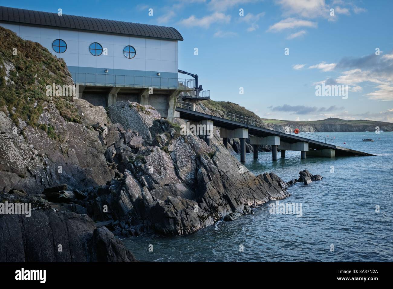 Nuova stazione dei battelli di salvataggio RNLI a St Justinians, Pembrokeshire, Galles Foto Stock