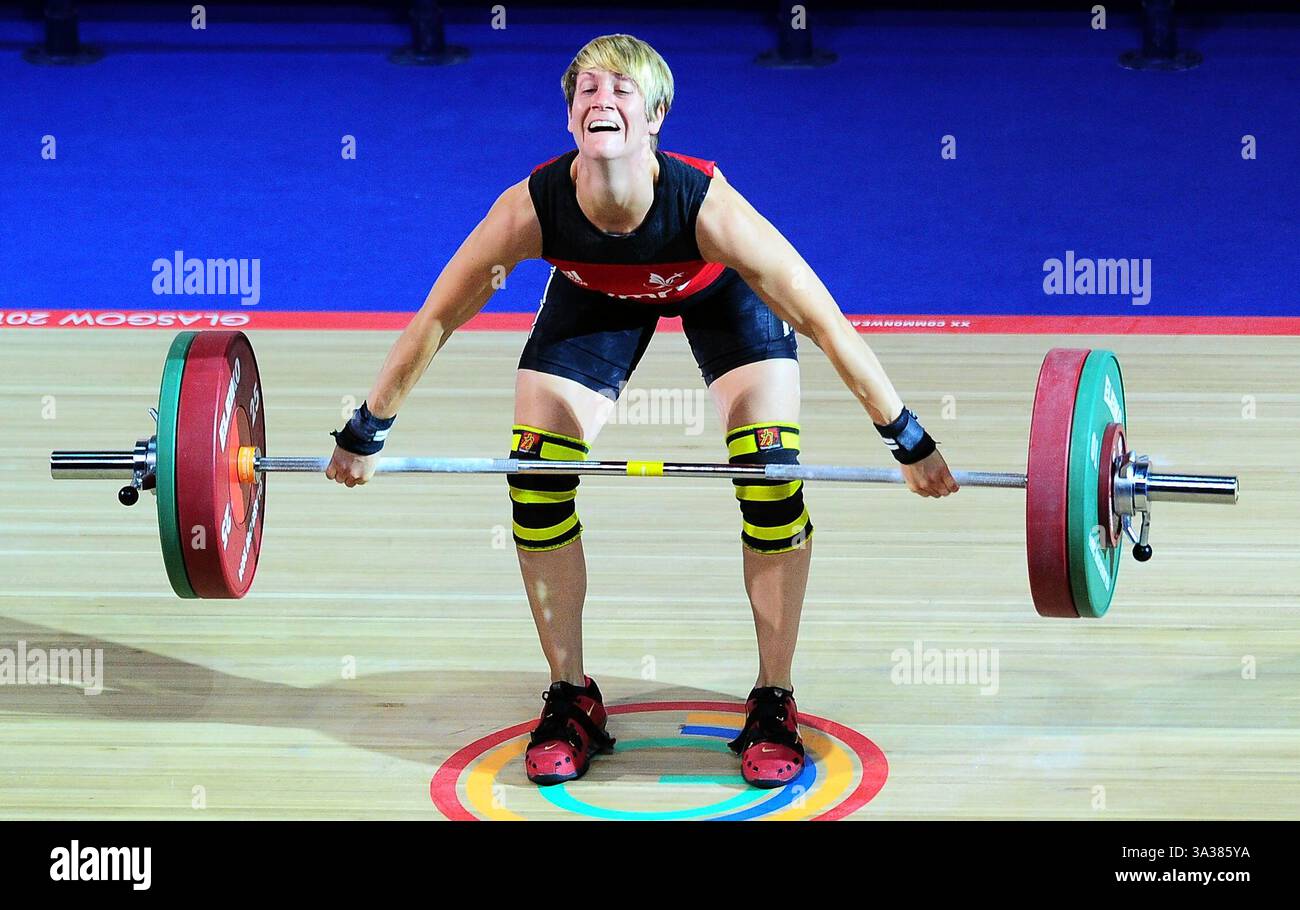 27 luglio 2014 - Glasgow, Scozia, Regno Unito - Michaela Breeze (WAL) lotta per sollevare 95 kg durante il suo terzo tentativo di furto nel sollevamento pesi femminile presso il Clyde Auditorium ai XX Giochi del Commonwealth a Glasgow, Scozia (Credit Image: © Theo Karanikos/ZUMA Wire) Foto Stock