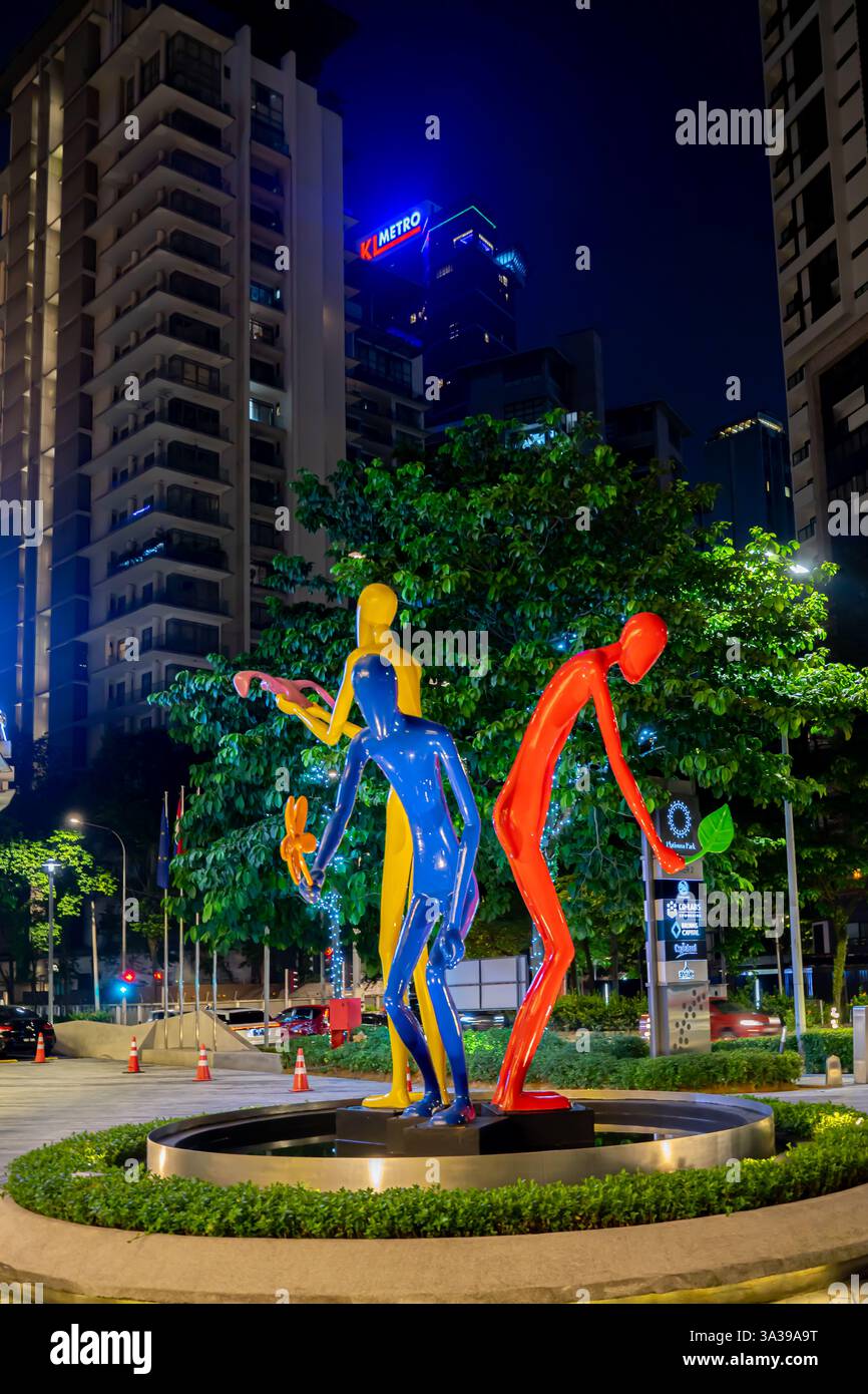 Sculture di Unione, unità e armonia al Naza Platinum Park di Kuala Lumpur, Malesia Foto Stock