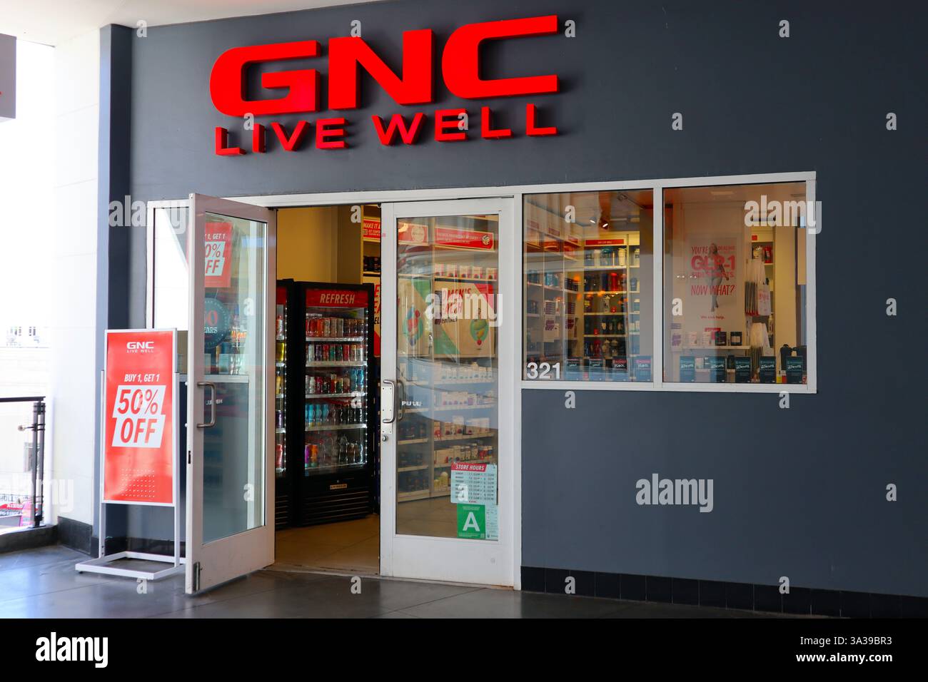GNC General Nutrition Centers, multinazionale americana del settore retail e produzione nutrizionale Foto Stock