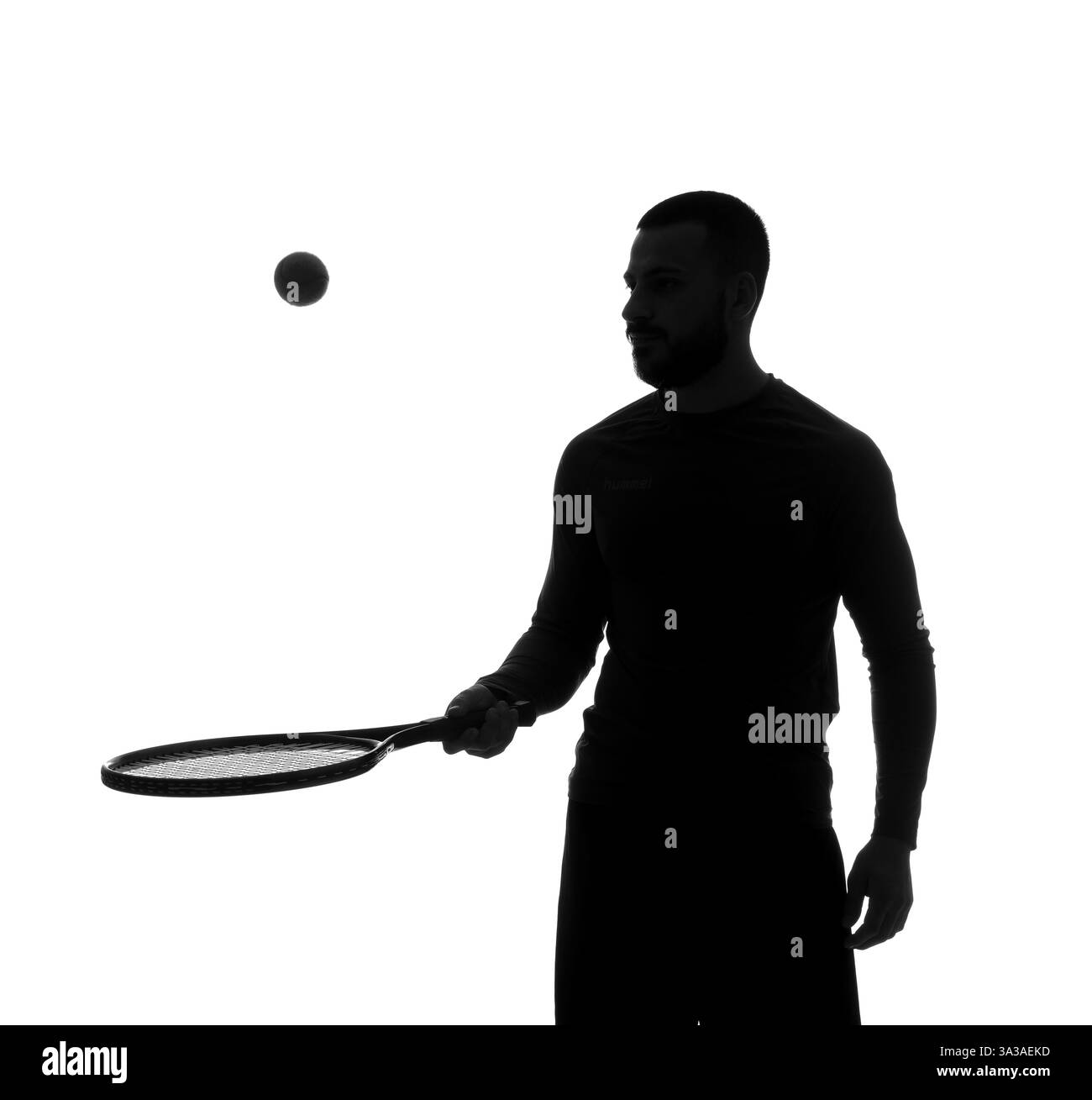 Silhouette del tennista su sfondo bianco Foto Stock