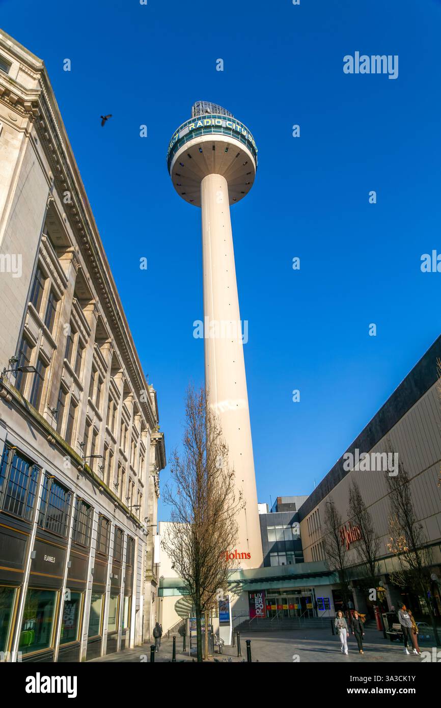 Radio City Tower, St Johns Beacon, St Johns shopping center nel centro città, Liverpool, Inghilterra, architetto britannico James A. Roberts Associates 1969 Foto Stock