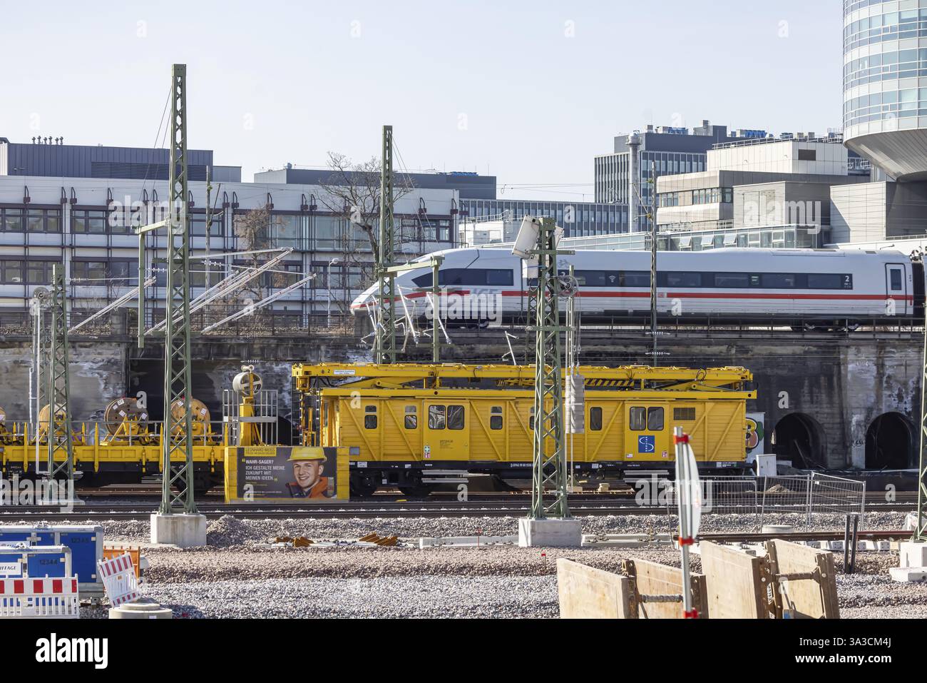 Binari ferroviari Untertuerkheim con macchine PER IL GHIACCIO e costruzione di binari. Cantiere per un sottoprogetto di Stoccarda 21. Stoccarda Foto Stock