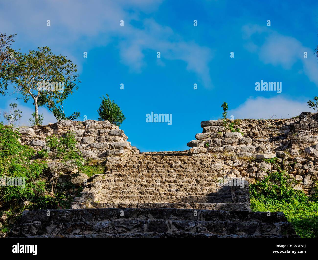 Kinich Kak Moo Mayan Pyramid, Izamal, Yucatan State, Messico Foto Stock