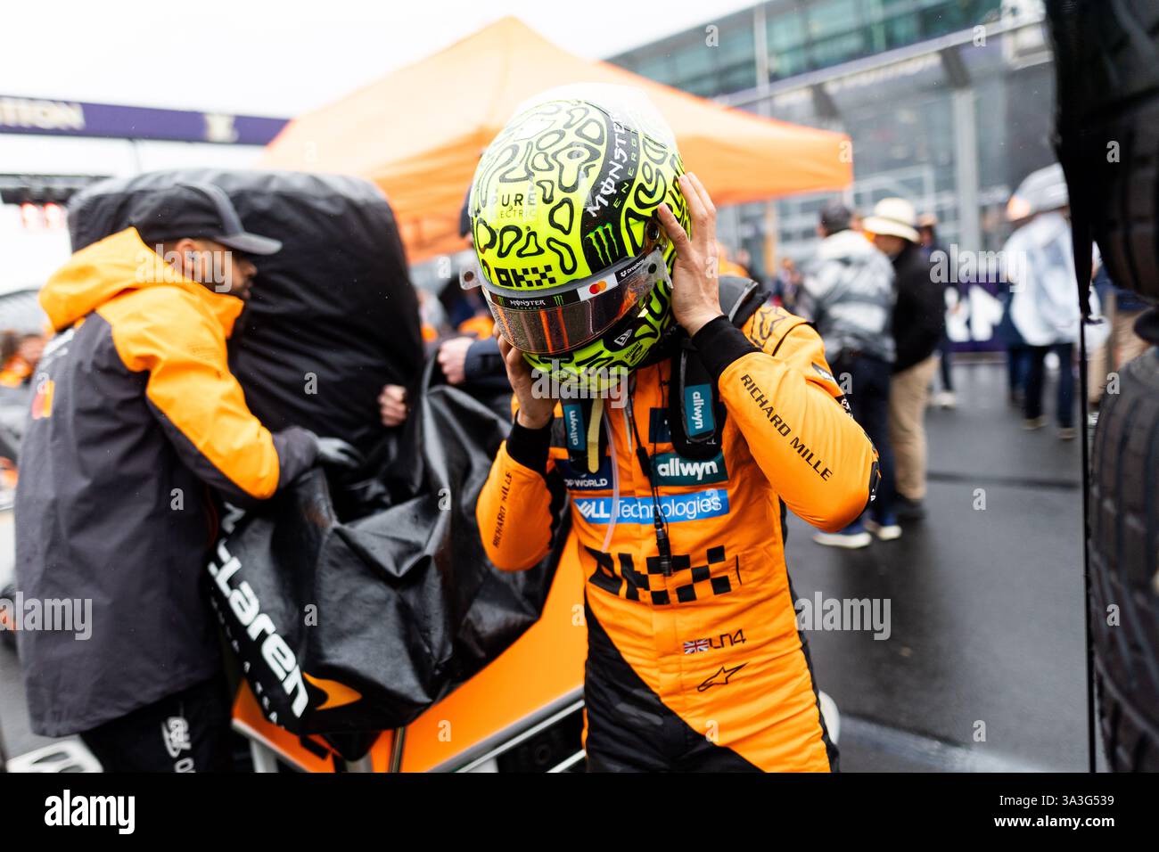 NORRIS Lando (gbr), McLaren F1 Team MCL39, ritratto durante il Gran Premio d'Australia di Formula 1 Louis Vuitton 2025, 1° round del Campionato del mondo di Formula 1 FIA 2025 dal 14 al 16 marzo 2025 sull'Albert Park Grand Prix Circuit, a Melbourne, Australia Foto Stock