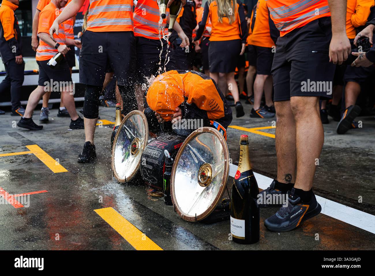 NORRIS Lando (gbr), McLaren F1 Team MCL39, ritratto, durante il Gran Premio d'Australia di Formula 1 Louis Vuitton 2025, 1° round del Campionato del mondo di Formula 1 FIA 2025 dal 14 al 16 marzo 2025 sull'Albert Park Grand Prix Circuit, a Melbourne, in Australia Foto Stock