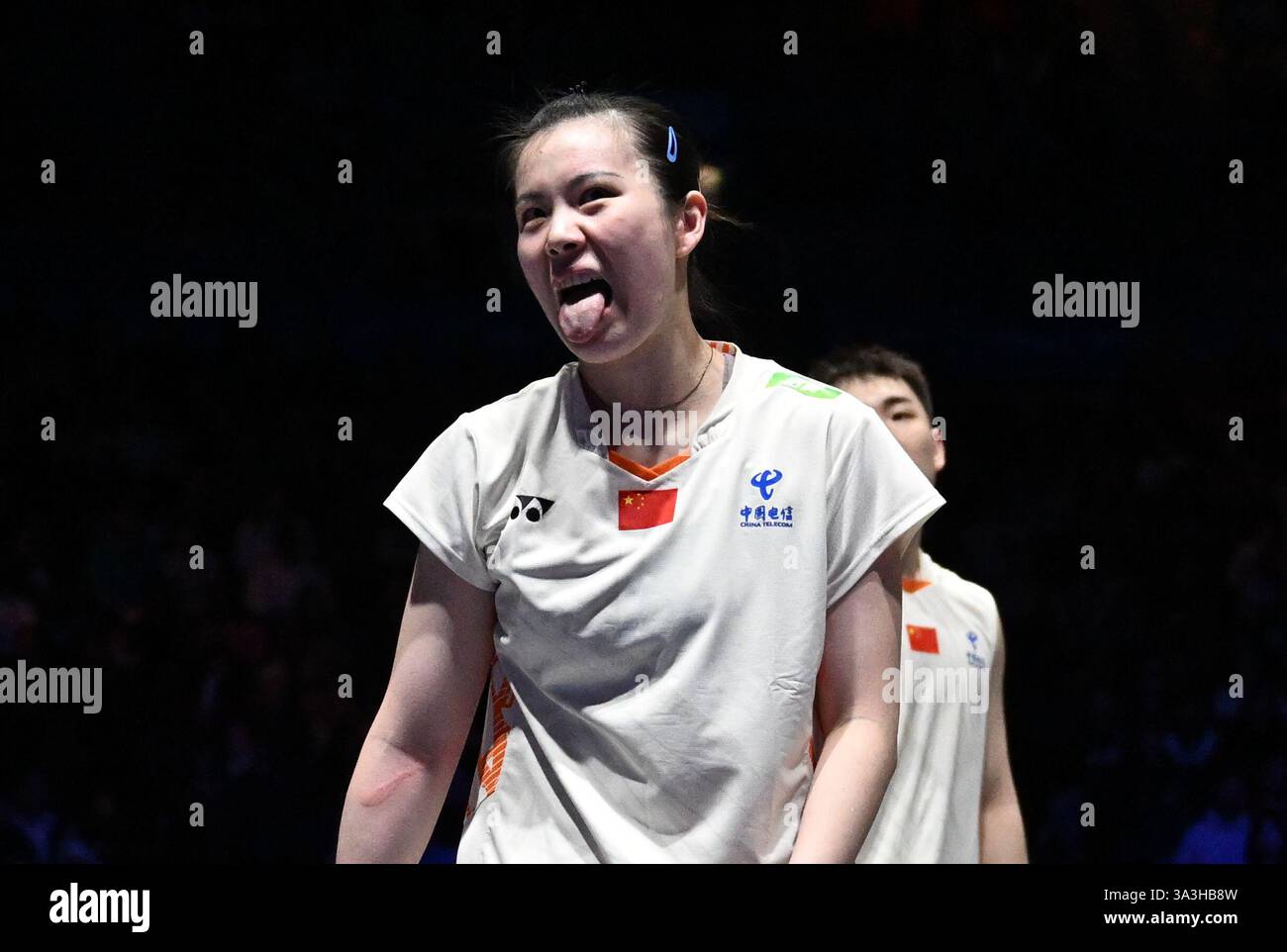 Utilita Arena, Birmingham, Regno Unito. 16 marzo 2025. 2025 YONEX All England Open Badminton Championships giorno 6; Mixed Doubles Final, GUO Xin Wa (CHN) e CHEN Fang Hui (CHN) contro FENG Yan Zhe (CHN) e WEI Ya Xin (CHN), CHEN Fang Hui Reacts Credit: Action Plus Sports/Alamy Live News Foto Stock