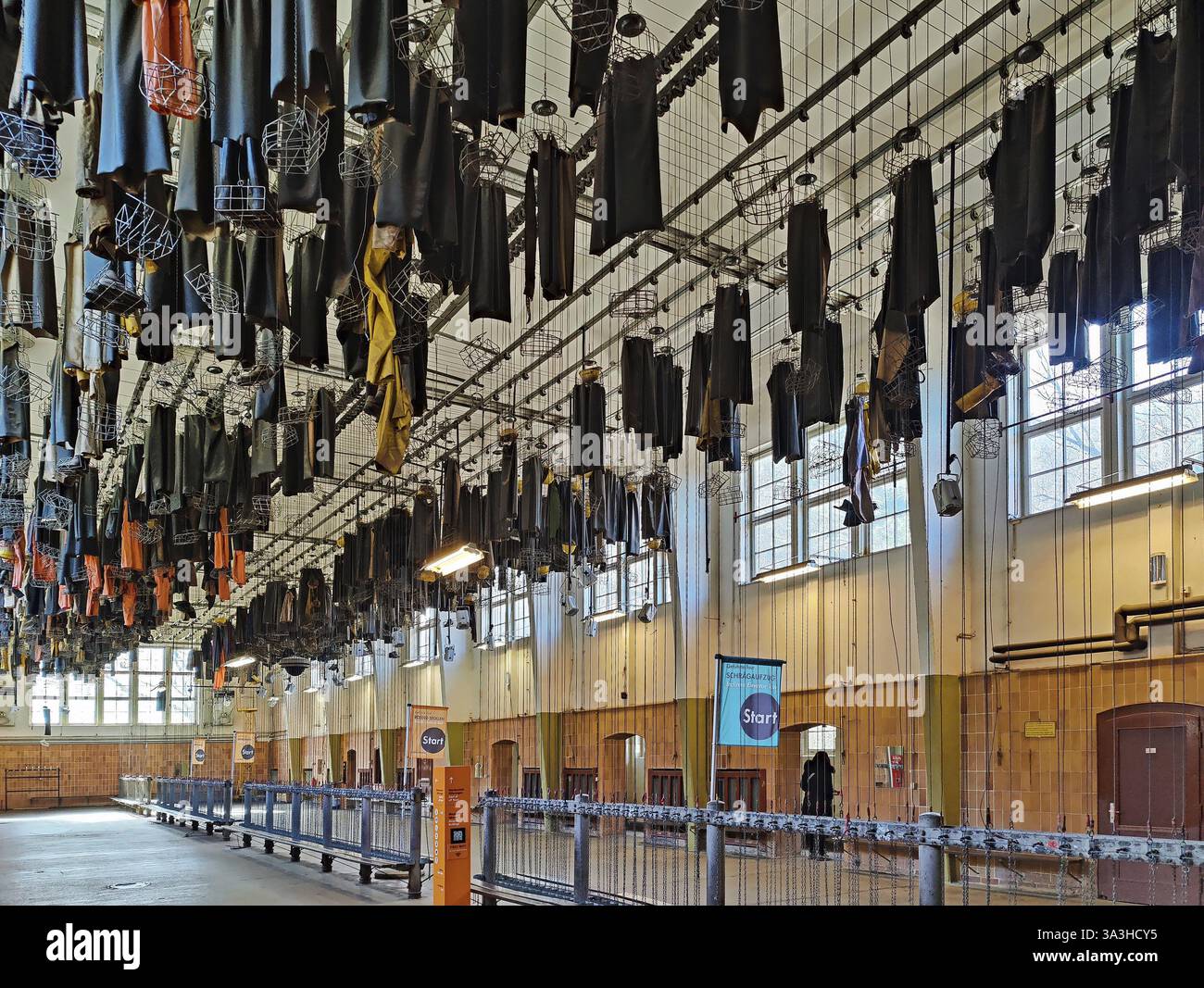 Lavanderia, spogliatoio, miniera visitatrice, miniera di minerali di Rammelsberg, sito patrimonio dell'umanità dell'UNESCO, Goslar, bassa Sassonia, Germania, Europa Foto Stock
