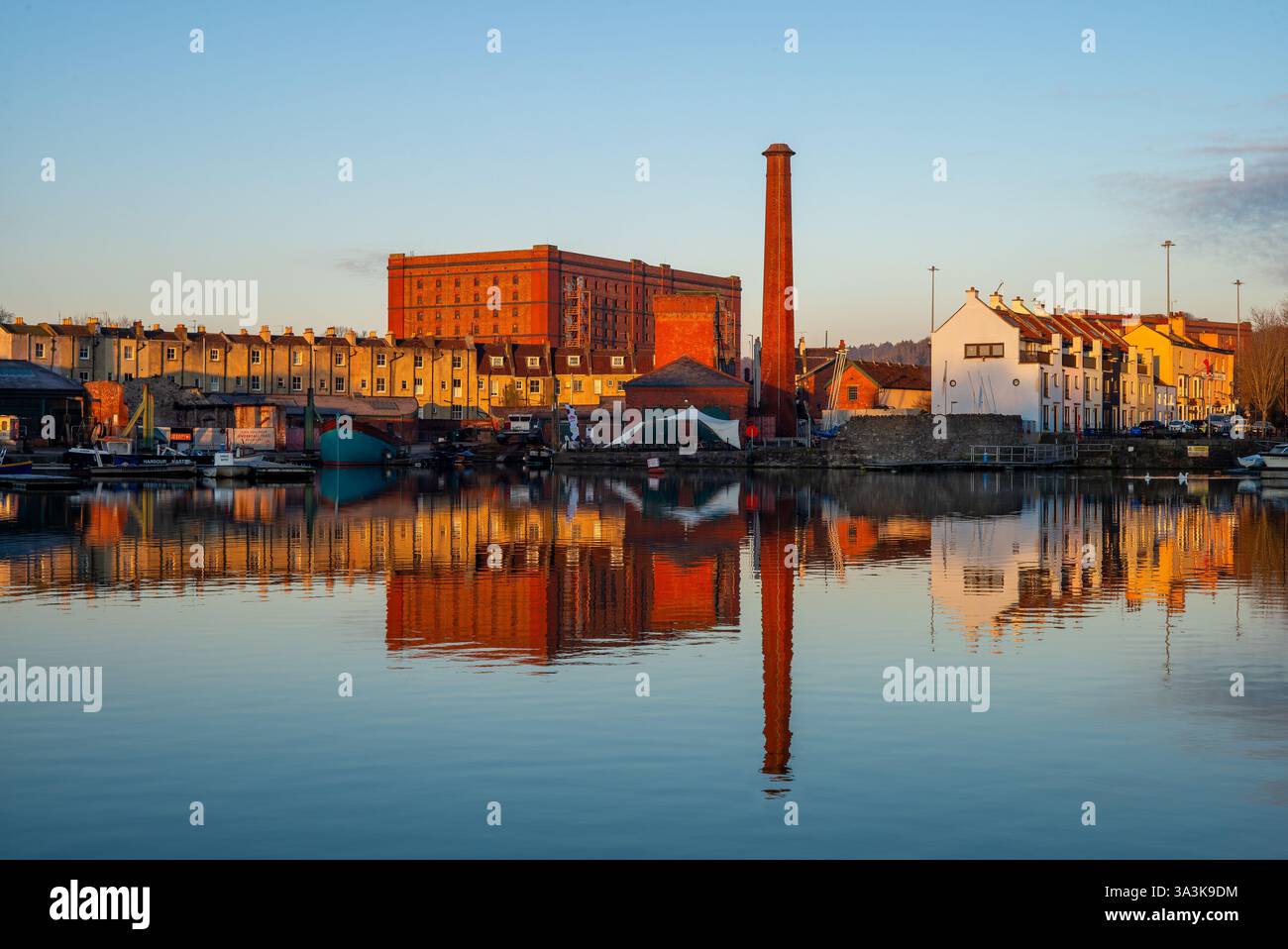 Alba al porto di Bristol Regno Unito Foto Stock