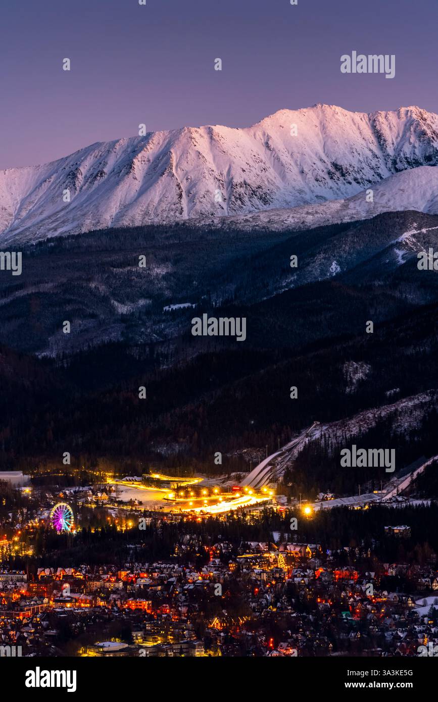 Primo giorno dell'inverno 2024 sui monti Tatra Foto Stock