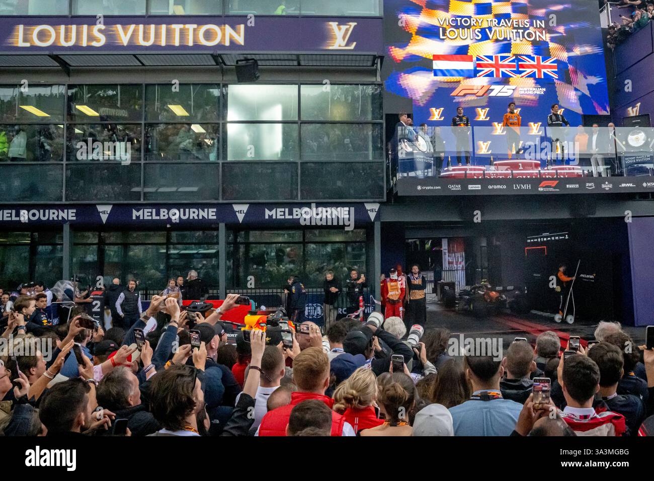 Melbourne, Australia, 16 marzo 2025, Lando Norris, dal Regno Unito gareggia per McLaren F1. La giornata del Gran Premio d'Australia 2025, che si svolge a Melbourne, in Australia. Crediti: Michael Potts/Alamy Live News Foto Stock