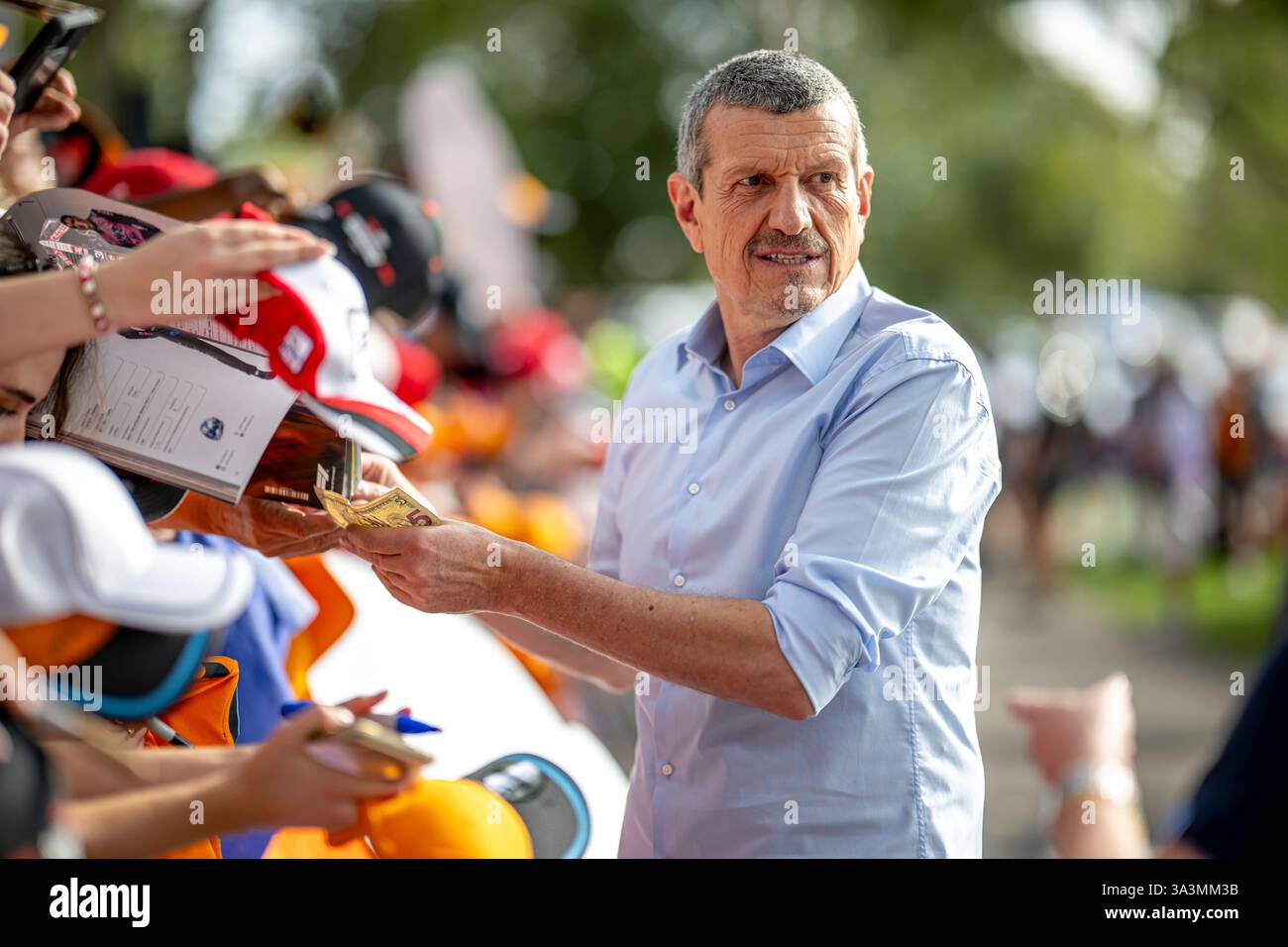 Melbourne, Australia, 15 marzo 2025, Guenther Steiner, ex il principio di squadra del team Haas F1 che ha partecipato alle qualificazioni del Gran Premio d'Australia 2025, che si svolgono a Melbourne, Australia. Crediti: Michael Potts/Alamy Live News Foto Stock
