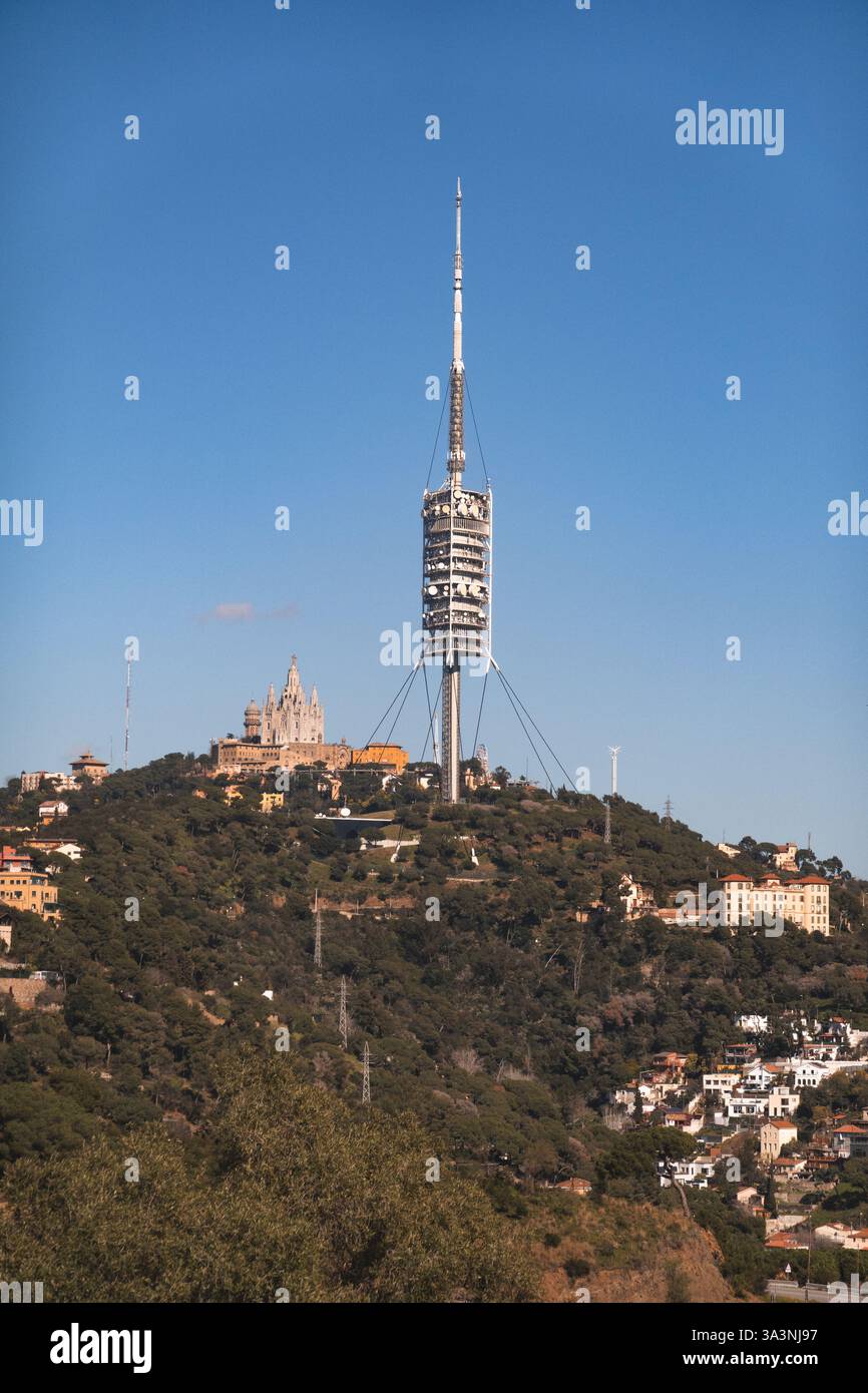 Cieli blu a Tibidabo, Barcellona Foto Stock
