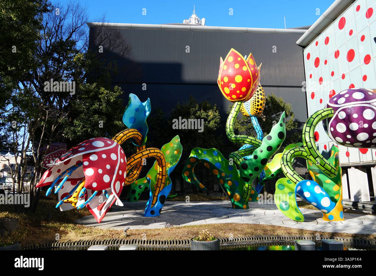Matsumoto City Art Museum, sede della mostra permanente Yayoi Kusama, Matsumoto, Nagano, Giappone Foto Stock