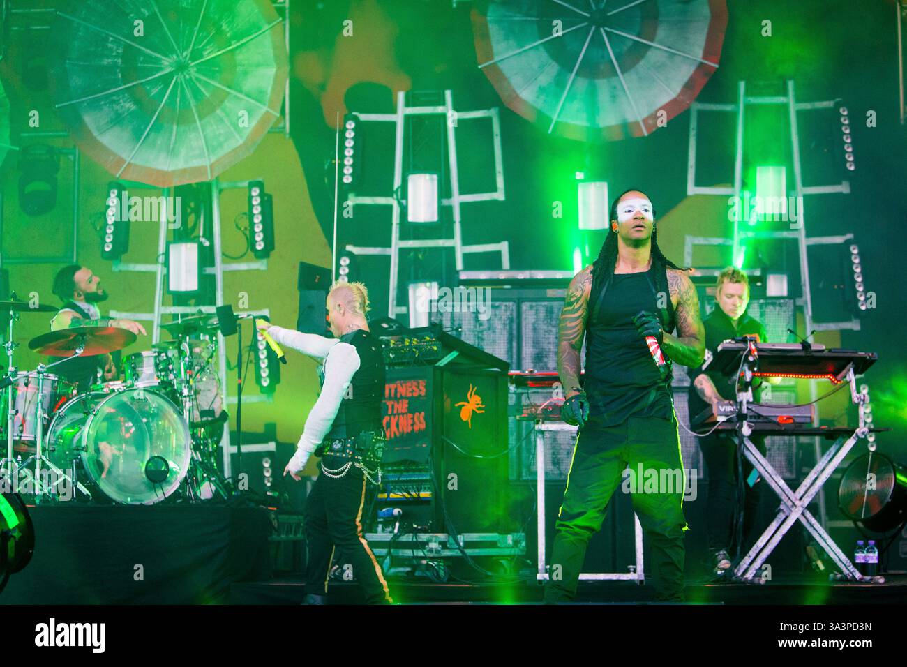 Headliner, il Prodigy chiude il Main Stage l'ultimo giorno al T in the Park nella sua nuova sede del Castello di Strathallen Foto Stock