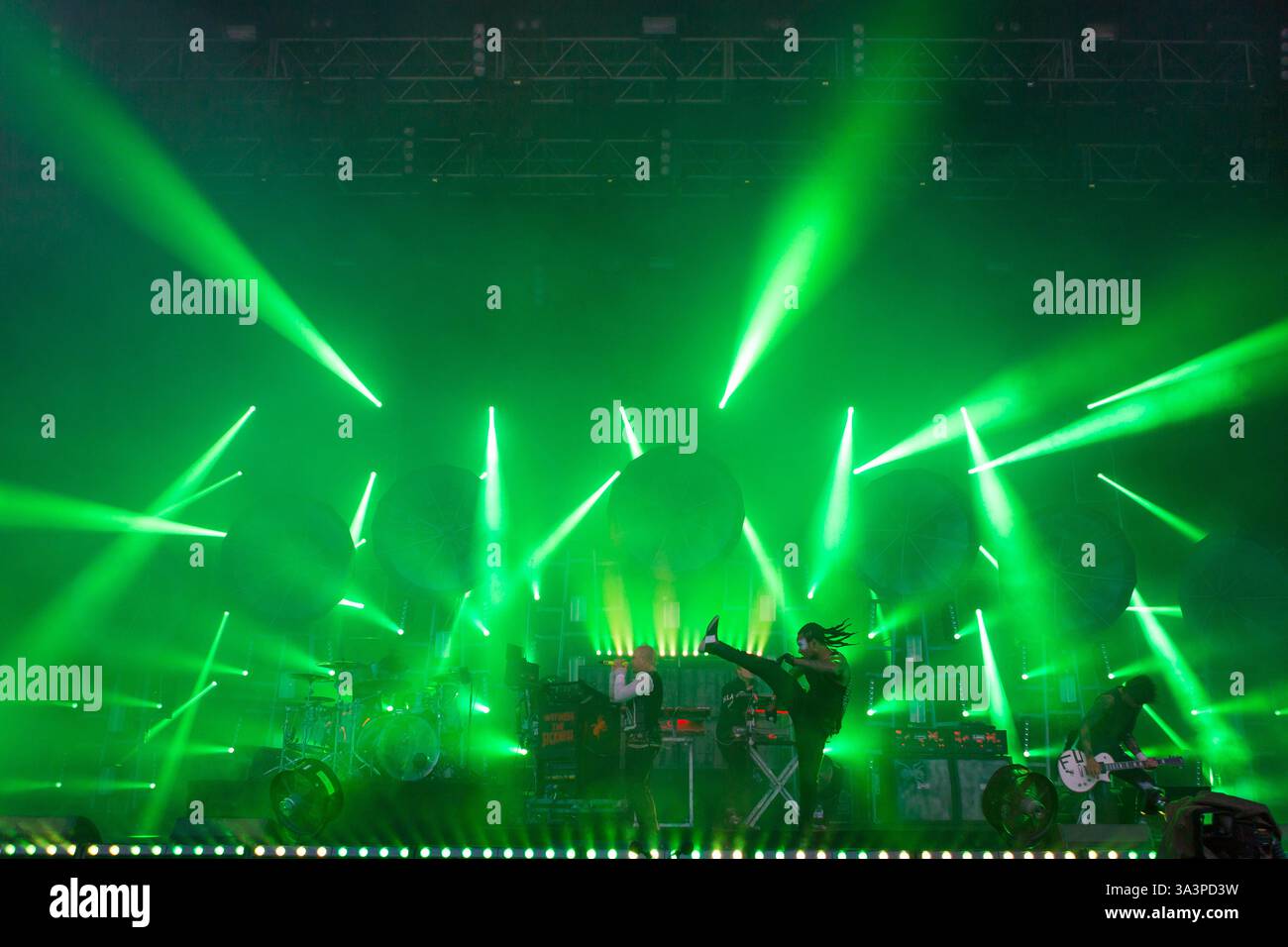 Headliner, il Prodigy chiude il Main Stage l'ultimo giorno al T in the Park nella sua nuova sede del Castello di Strathallen Foto Stock