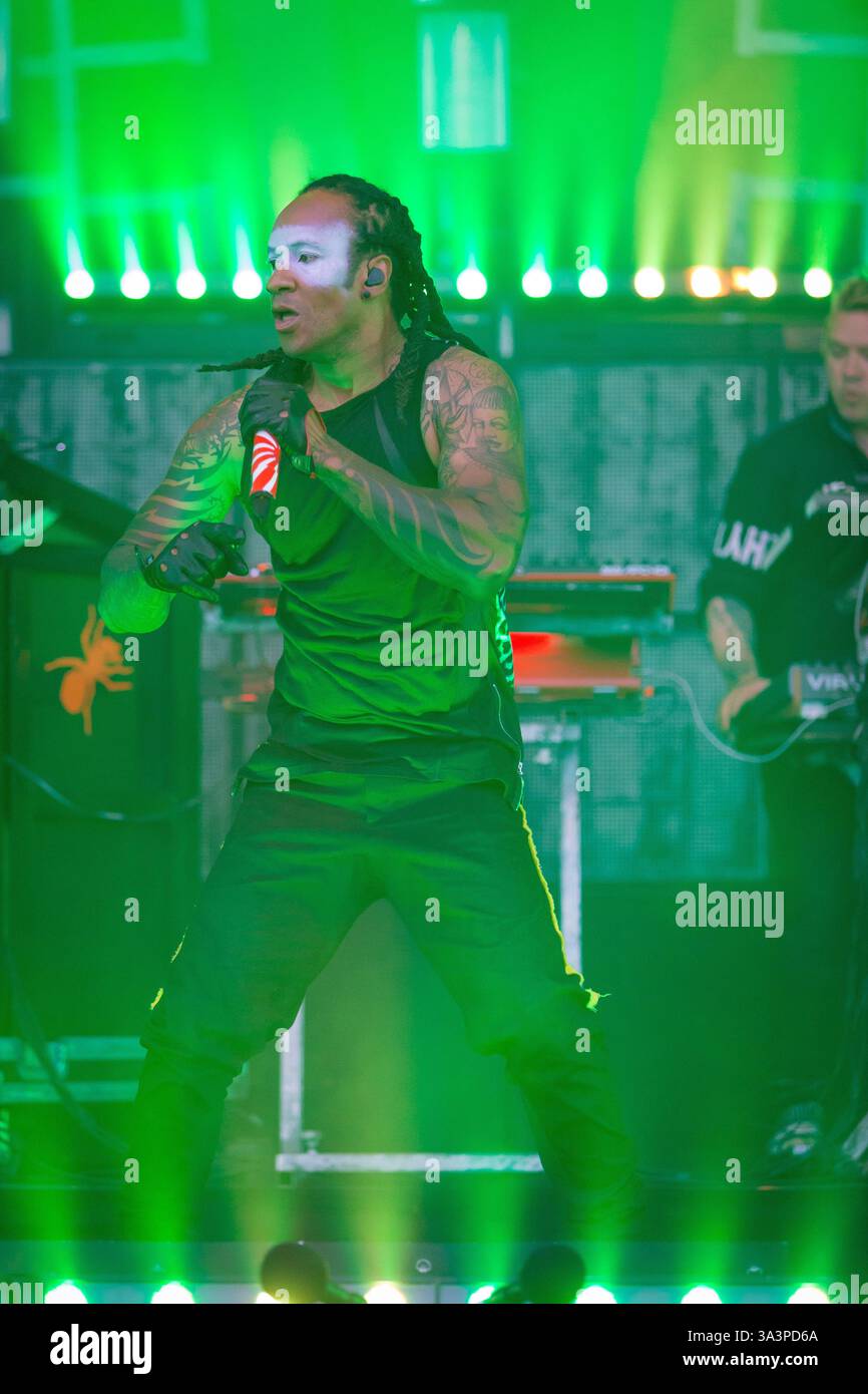 Headliner, il Prodigy chiude il Main Stage l'ultimo giorno al T in the Park nella sua nuova sede del Castello di Strathallen Foto Stock