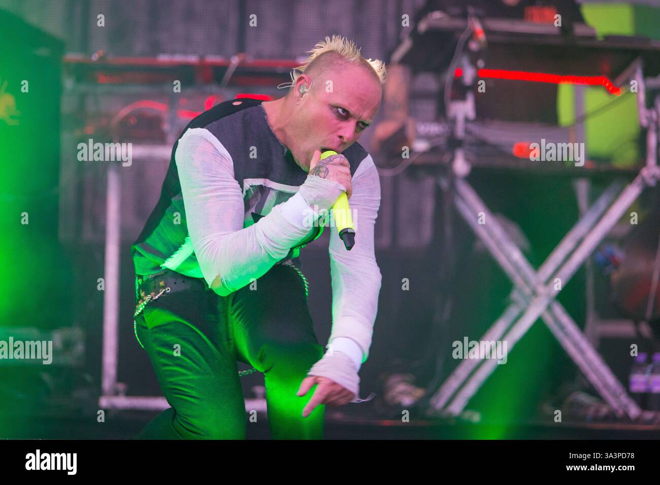 Headliner, il Prodigy chiude il Main Stage l'ultimo giorno al T in the Park nella sua nuova sede del Castello di Strathallen Foto Stock