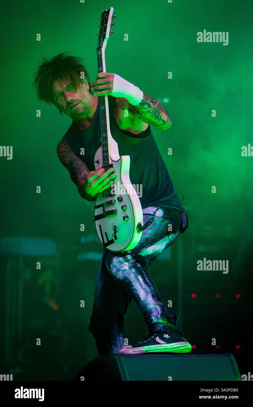 Headliner, il Prodigy chiude il Main Stage l'ultimo giorno al T in the Park nella sua nuova sede del Castello di Strathallen Foto Stock