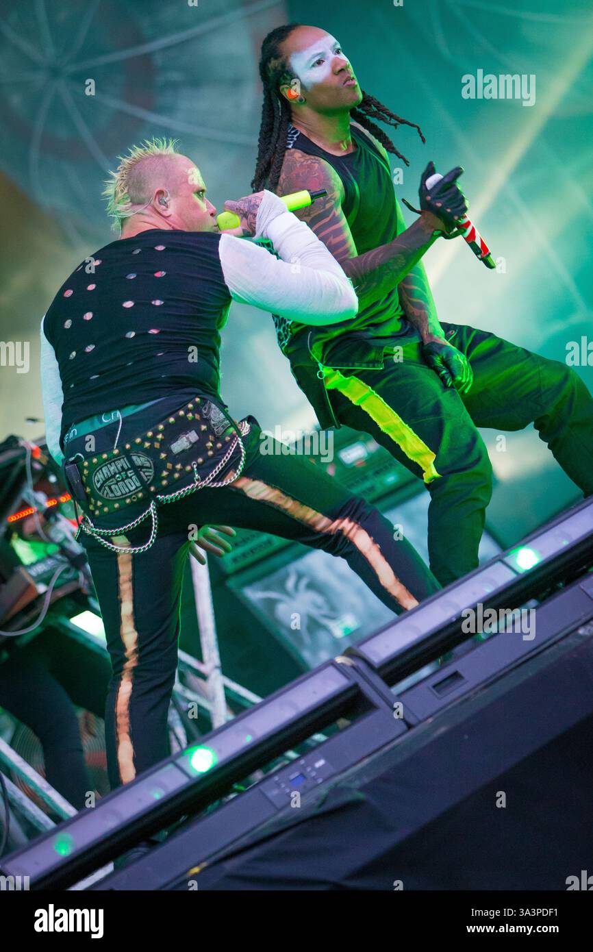 Headliner, il Prodigy chiude il Main Stage l'ultimo giorno al T in the Park nella sua nuova sede del Castello di Strathallen Foto Stock