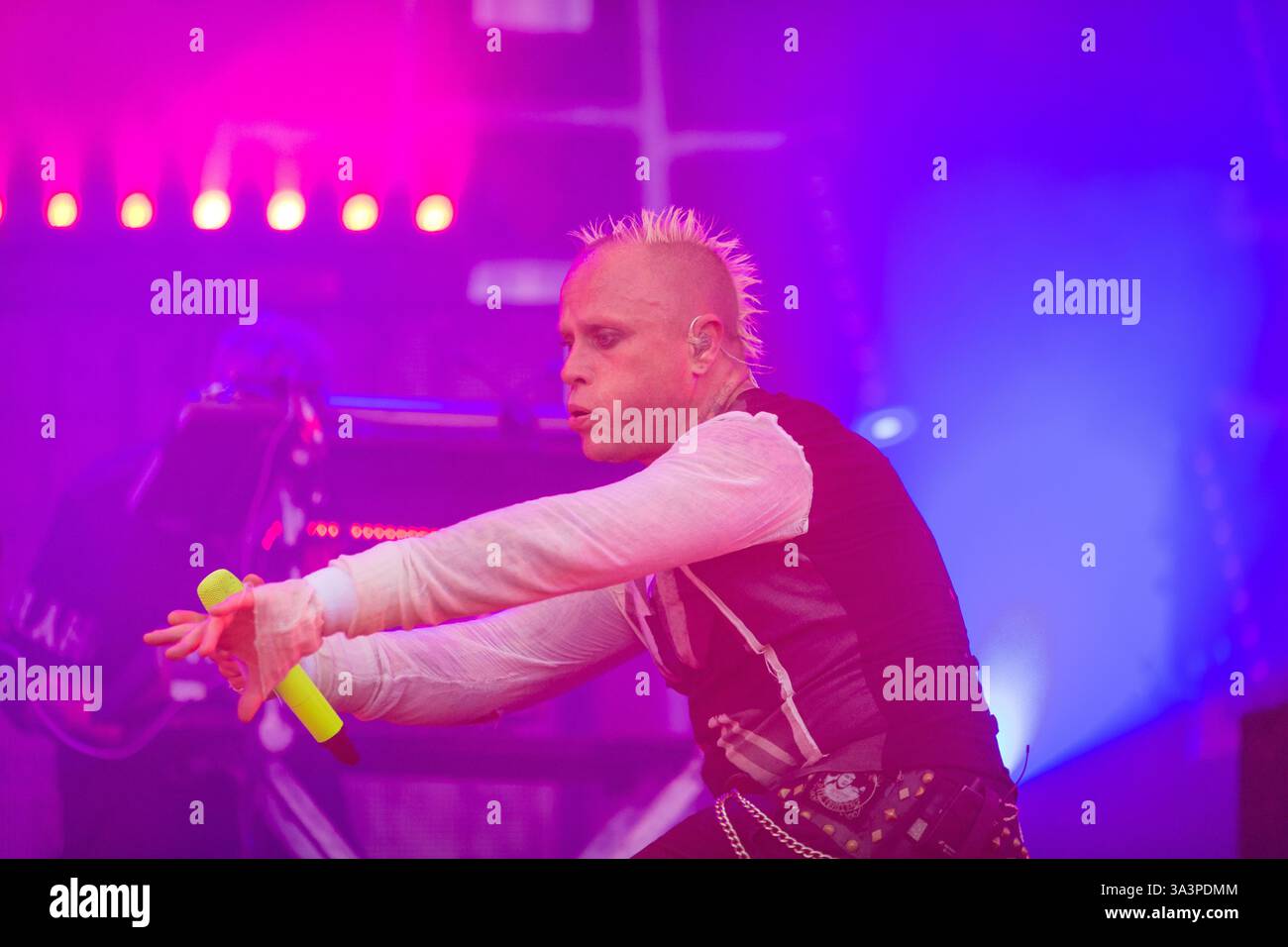 Headliner, il Prodigy chiude il Main Stage l'ultimo giorno al T in the Park nella sua nuova sede del Castello di Strathallen Foto Stock