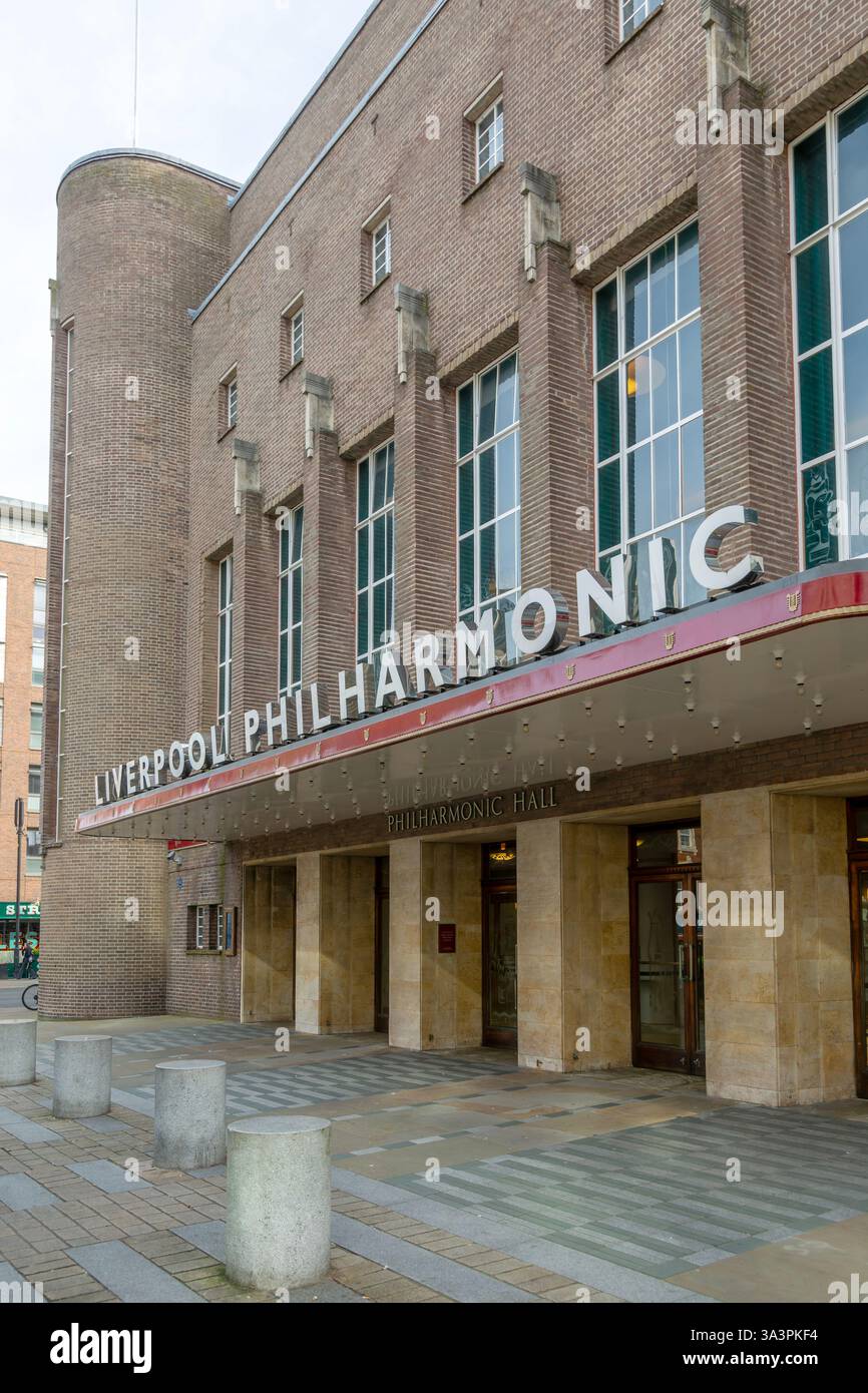 Edificio della sala concerti della Liverpool Philharmonic Hall, Hope Street, quartiere georgiano, Liverpool, Inghilterra, il Regno Unito ha aperto nel 1939 Foto Stock