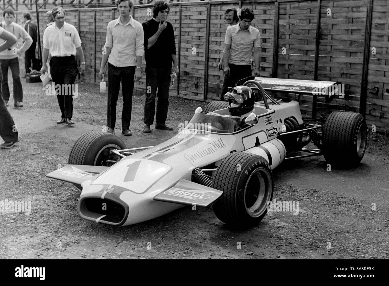 Graham Hill al Rothmans International Trophy 1971 a Brands Hatch. Foto Stock