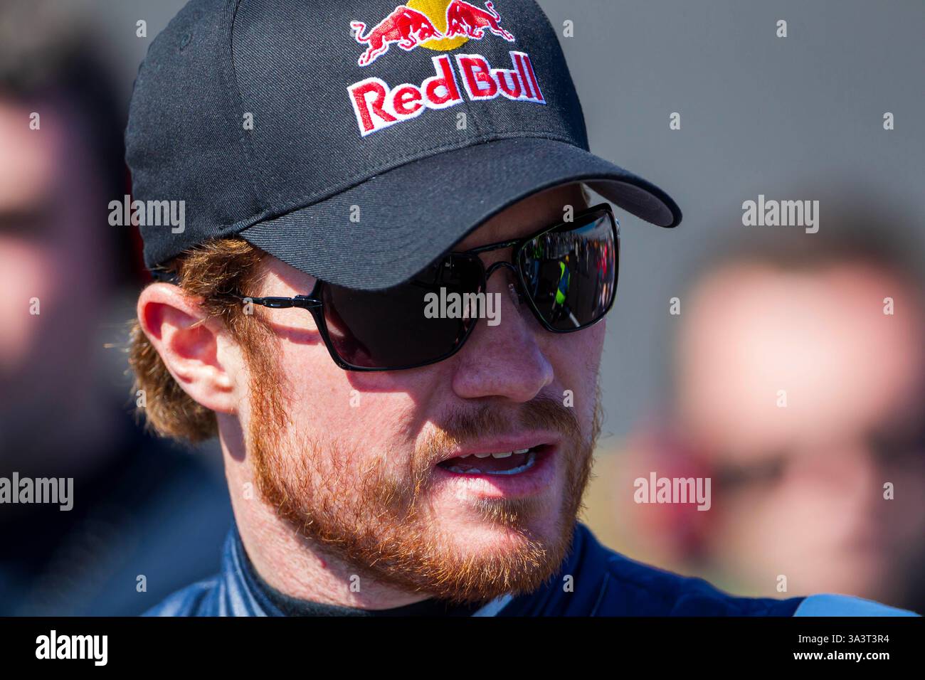 Daytona Beach, Florida, Stati Uniti. 13 febbraio 2011. DAYTONA BEACH, FL - 13 febbraio 2011: Brian Vickers (83) aspetta di qualificarsi per la Daytona 500 sul Daytona International Speedway di Daytona Beach, FL. (Credit Image: © Walter G. Arce Sr./ASP via ZUMA Press Wire) SOLO PER USO EDITORIALE! Non per USO commerciale! Foto Stock