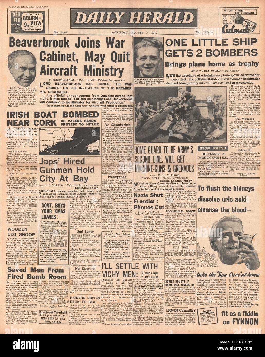 1940 prima pagina il Daily Herald Lord Beaverbrook si unisce a War Cabinet e Coastal Steamer Highlander danneggiato da aerei tedeschi Foto Stock
