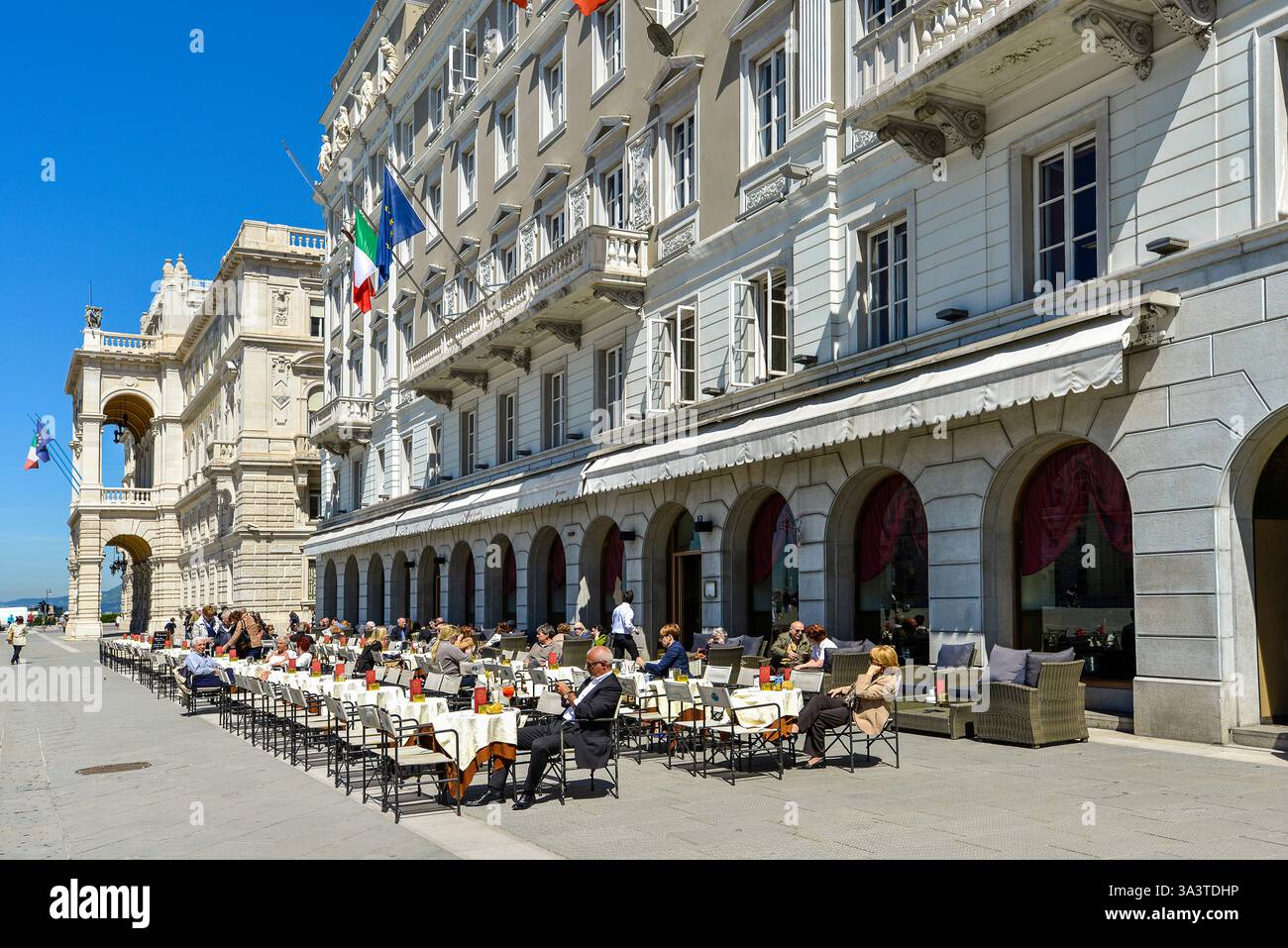 Italia Friuli V.G. Trieste Heritage locale caffè degli specchi Foto Stock