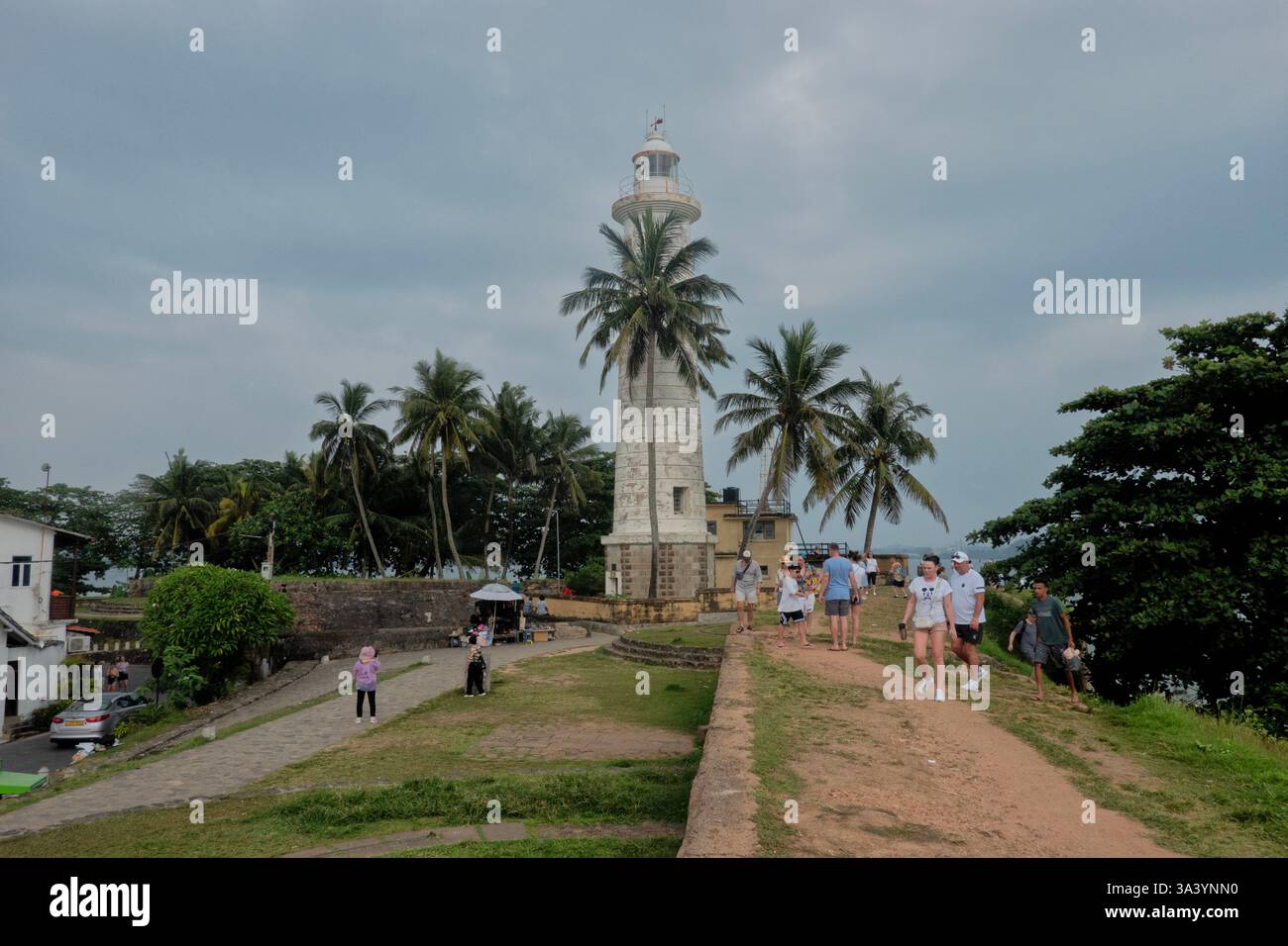 Vista dello storico faro di Galle, forte di Galle, Galle, Sri Lanka Foto Stock