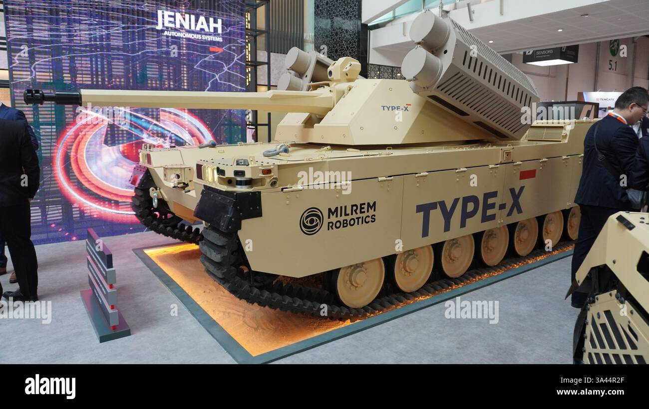 Il Type-X è un veicolo da combattimento robotizzato progettato e costruito dalla Milrem Robotics. Inaugurato nel 2020, è il secondo veicolo UGV prodotto dall'azienda. Foto Stock