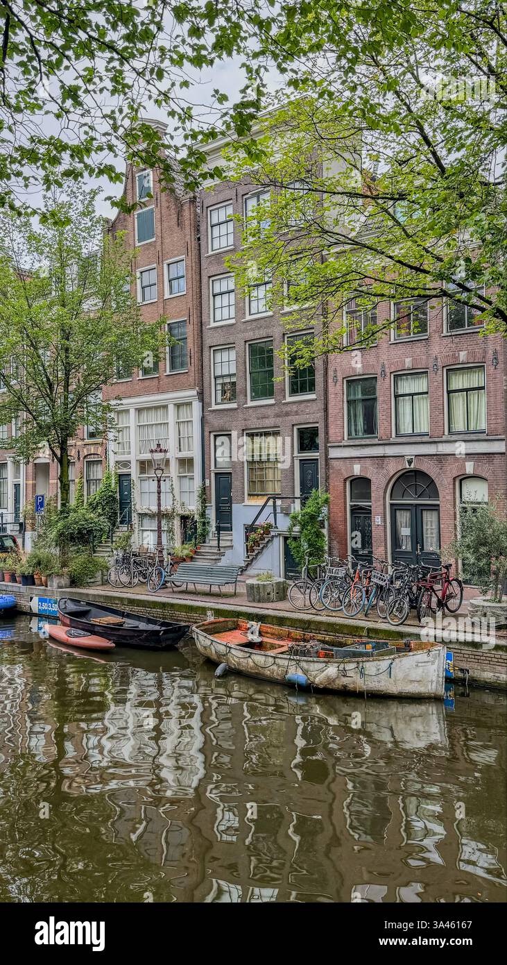 Canali di Amsterdam - Immagine stock catturata con smartphone