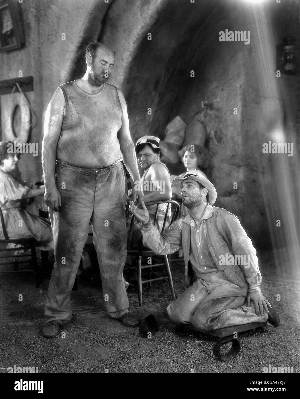 20 marzo 2006 - ''Lon Chaney, sul set del film, ''''West of Zanzibar''', 1929' (immagine di credito: © Glasshouse/ZUMA Wire) Foto Stock