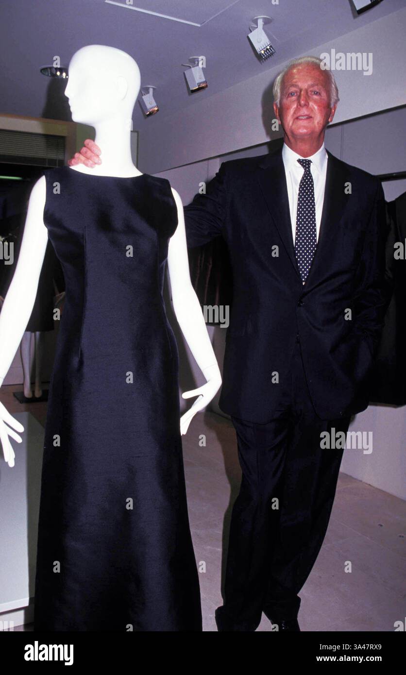 11 LUGLIO 2007 - HUBERT DE GIVENCHY. ROSE HARTMAN-(immagine di credito: © Globe Photos/ZUMAPRESS.com) Foto Stock