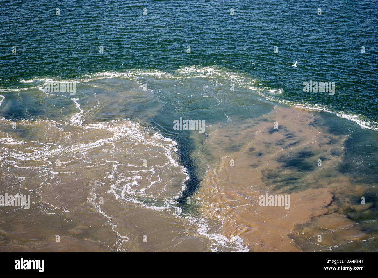 Anelli di ormeggio banchina con ciottoli a Copenhagen, Danimarca Foto Stock