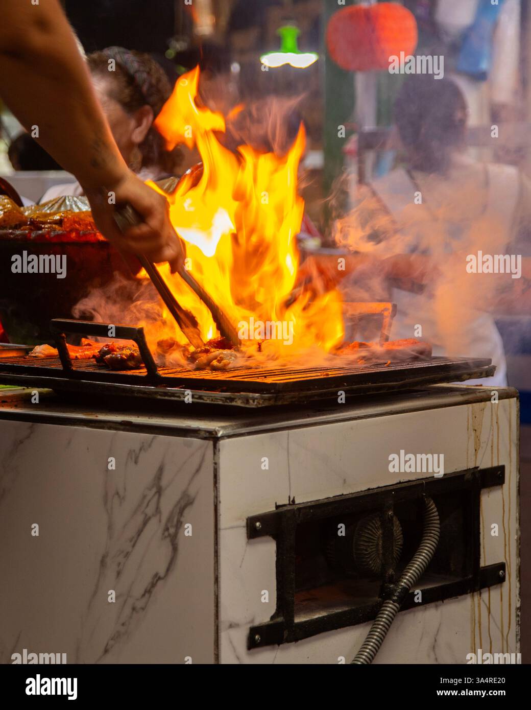 Manzo jerky barbacoa è il piatto tradizionale di Atlixco nella regione di Puebla in Messico. Foto Stock