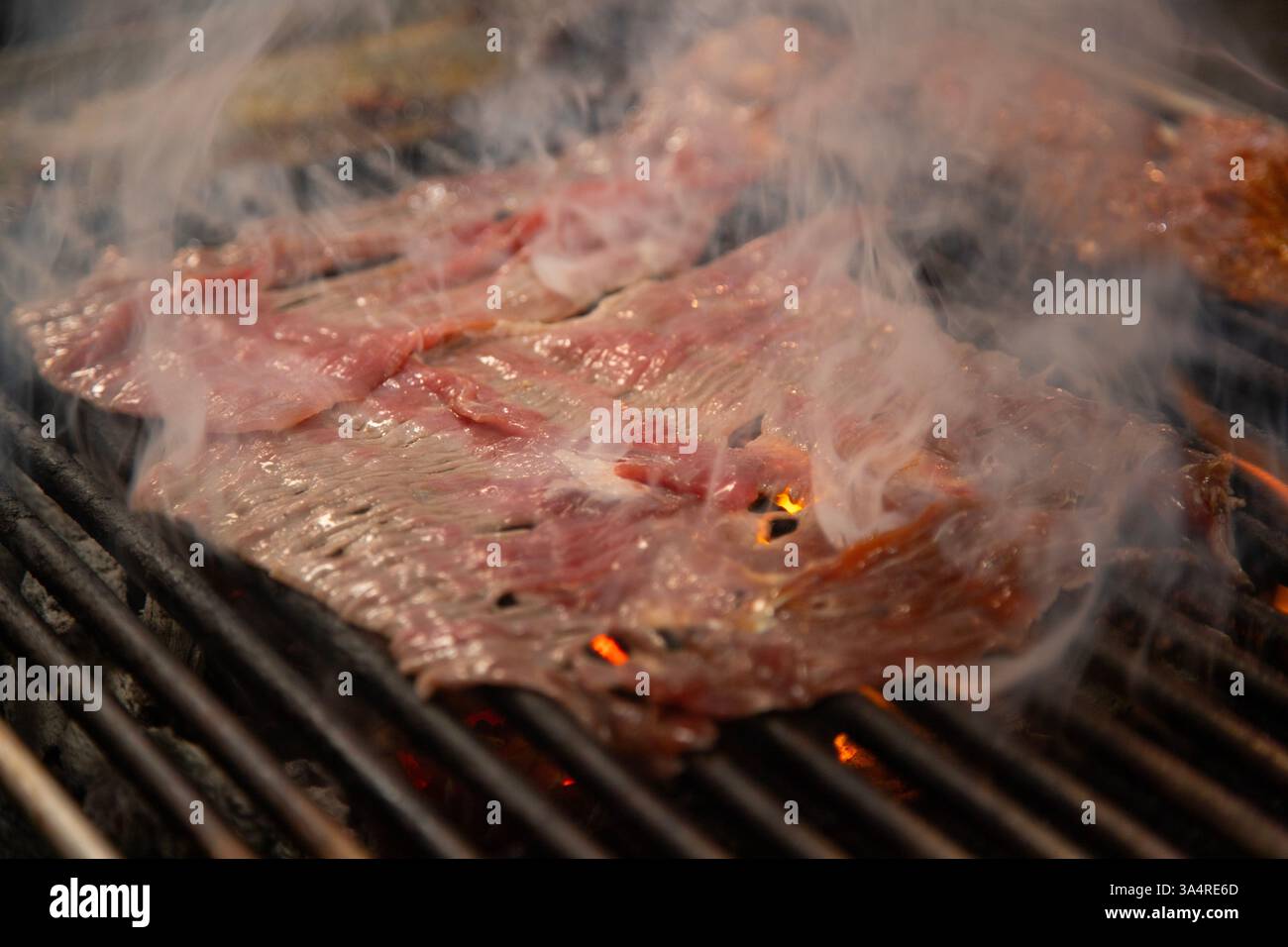 Manzo jerky barbacoa è il piatto tradizionale di Atlixco nella regione di Puebla in Messico. Foto Stock